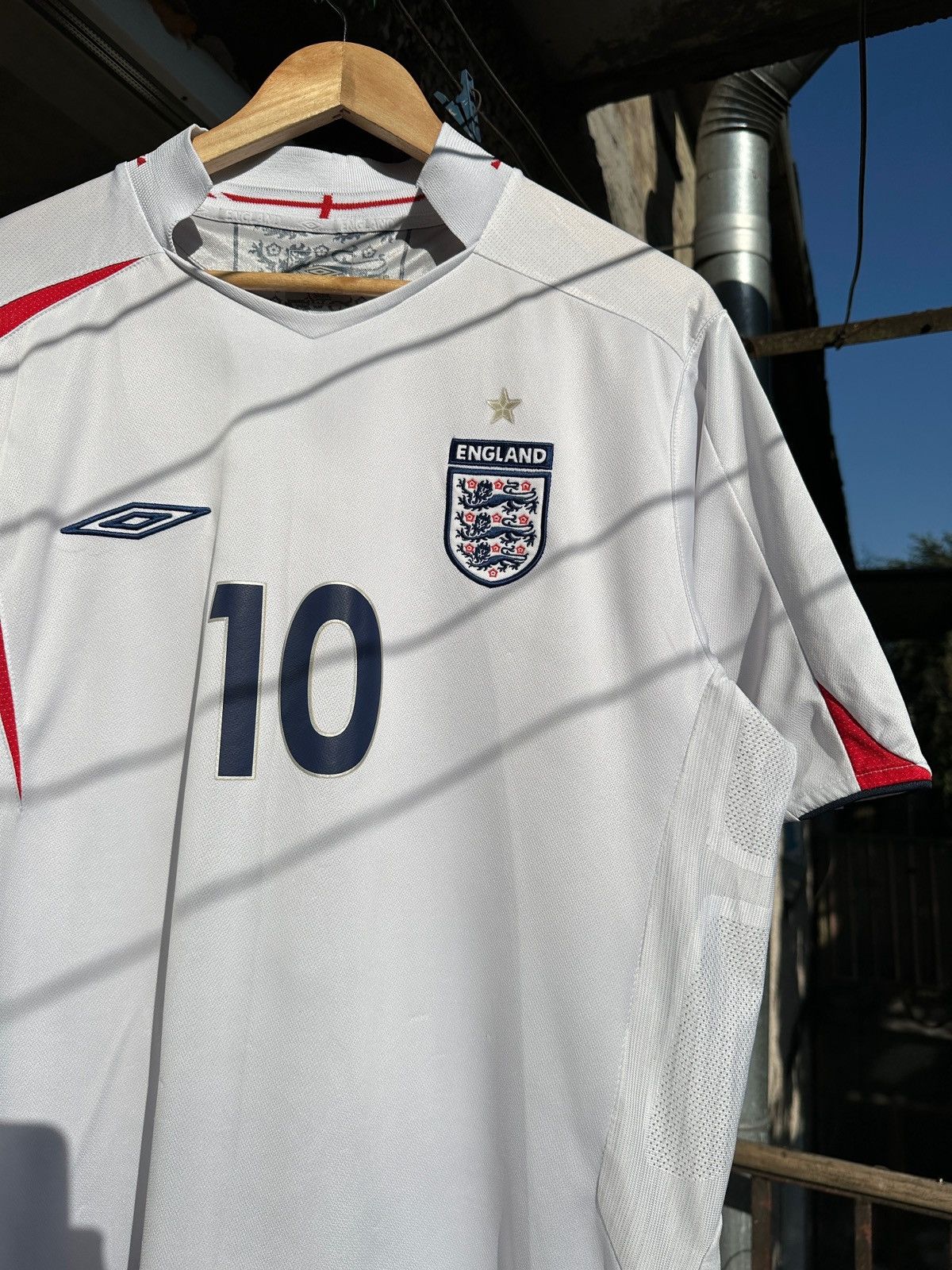 Umbro 2006 Vintage Umbro England Michael Owen Home Soccer Jersey Size US XL / EU 56 / 4 - 4 Thumbnail