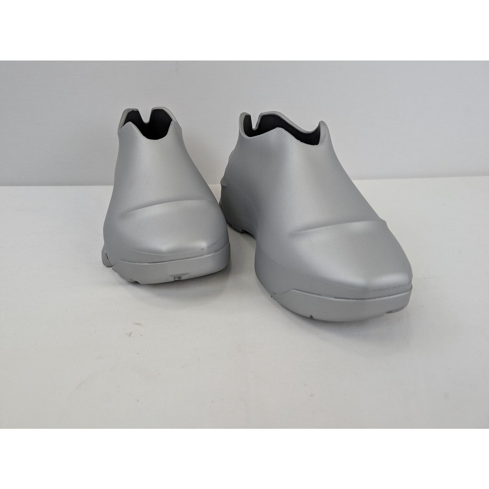 Givenchy o1rshd1 Show Low Shoe Boots in Silvery Size US 8 / EU 41 - 4 Thumbnail