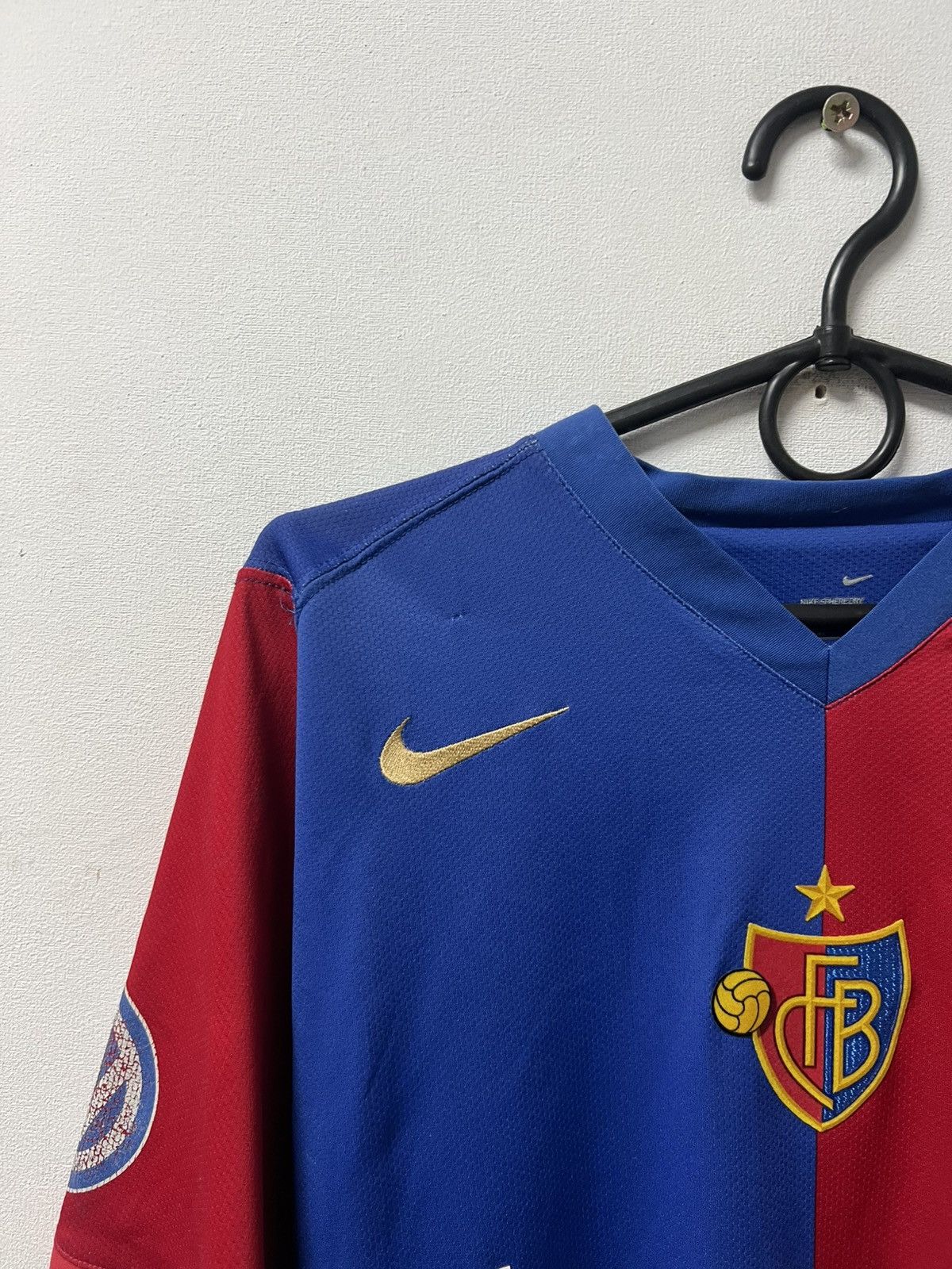 Nike Vintage Nike Basel Soccer Jersey T Shirt Size US L / EU 52-54 / 3 - 3 Thumbnail