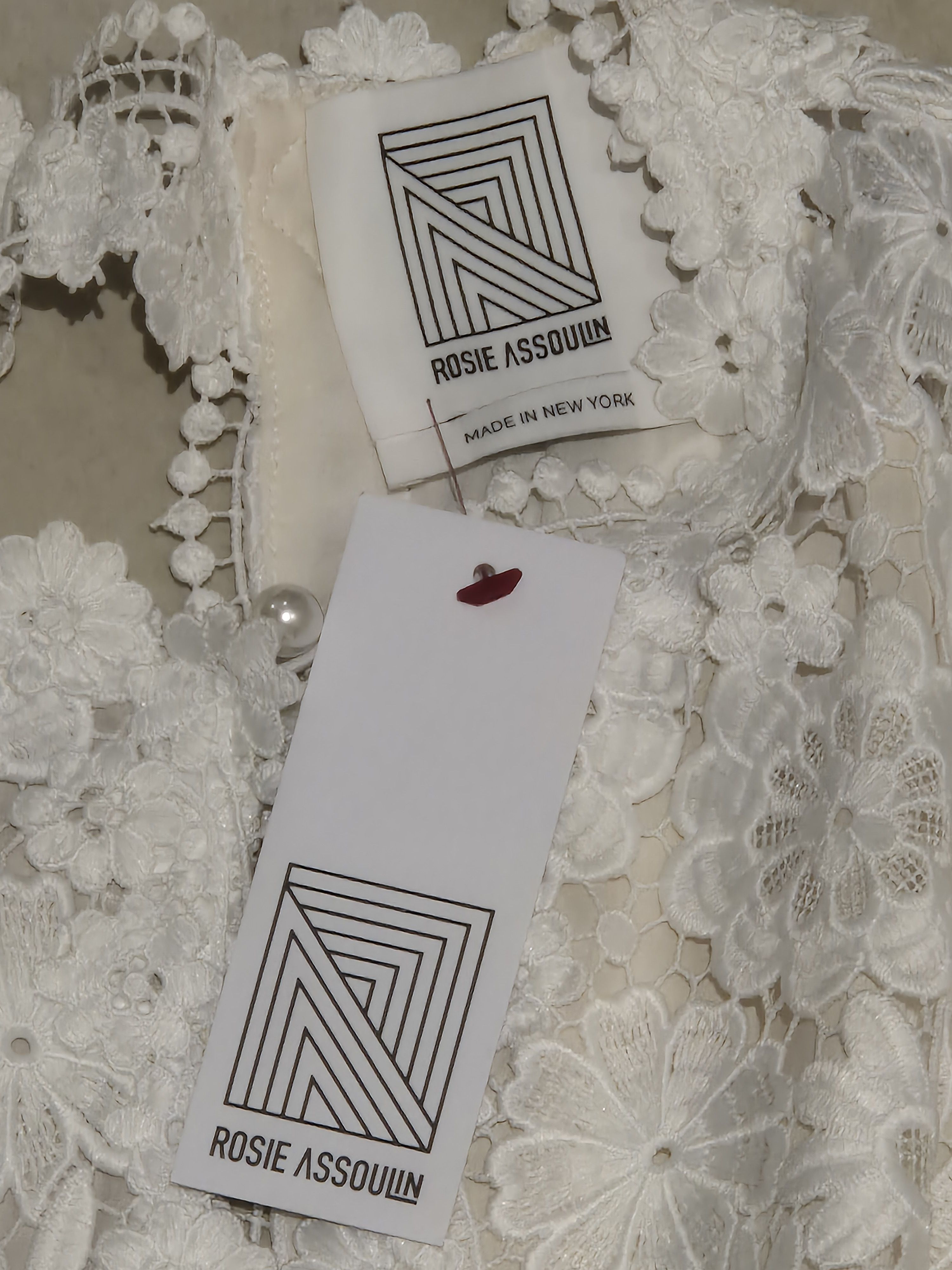 Rosie Assoulin Rosie Assoulin White lace Jumpsuit, black silk sash Size 28" / US 6 / IT 42 - 5 Thumbnail