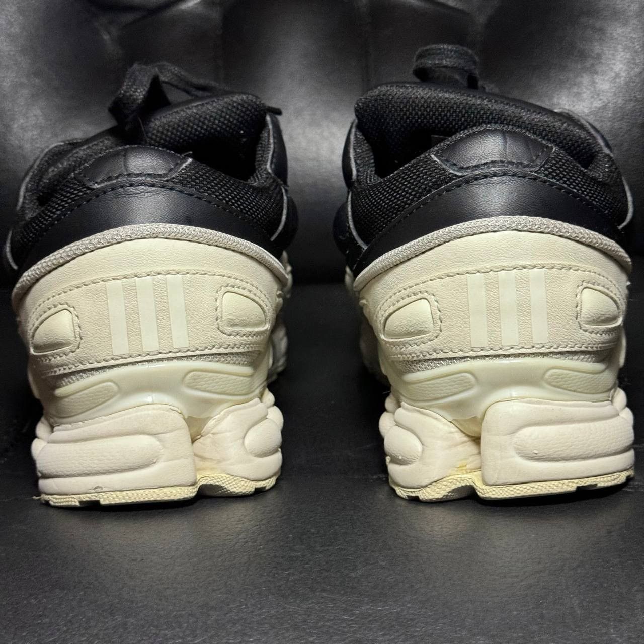 Adidas × Raf Simons 5,5us Adidas Raf Simons Ozweego sneakers white black Size US 5.5 / EU 38 - 2 Thumbnail
