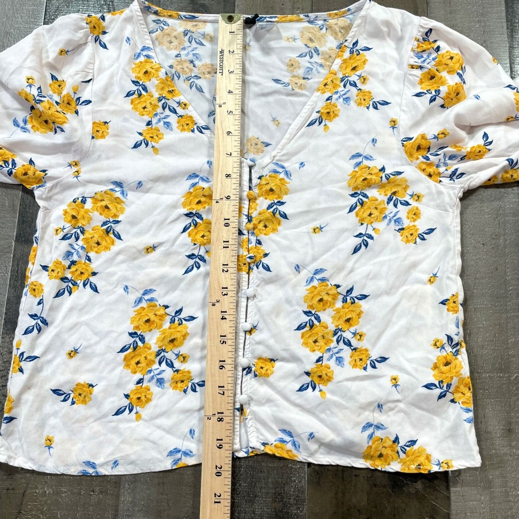 H&M H&M Divided Top Women Yellow Allover Floral 3/4 Sleeve Crop V Neck Long Sleeve Size 4 Size S / US 4 / IT 40 - 5 Thumbnail