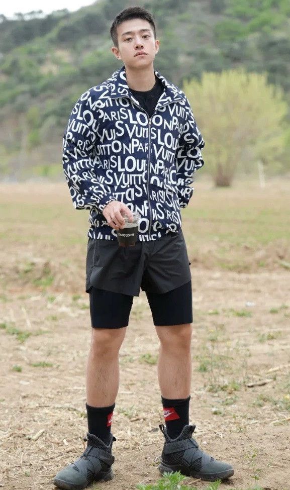 Louis Vuitton LOUIS VUITTON Blue Full Print Bombardment Jacket Size US L / EU 52-54 / 3 - 5 Thumbnail
