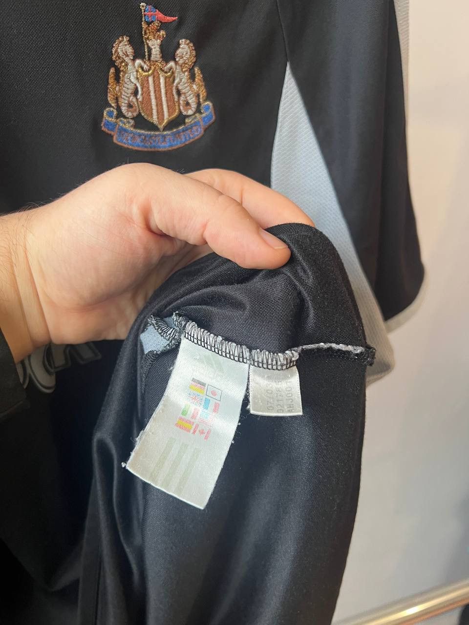 Adidas 2003/04 NEWCASTLE UNITED AWAY SOCCER JERSEY FOOTBALL SHIRT L Size US L / EU 52-54 / 3 - 12 Thumbnail