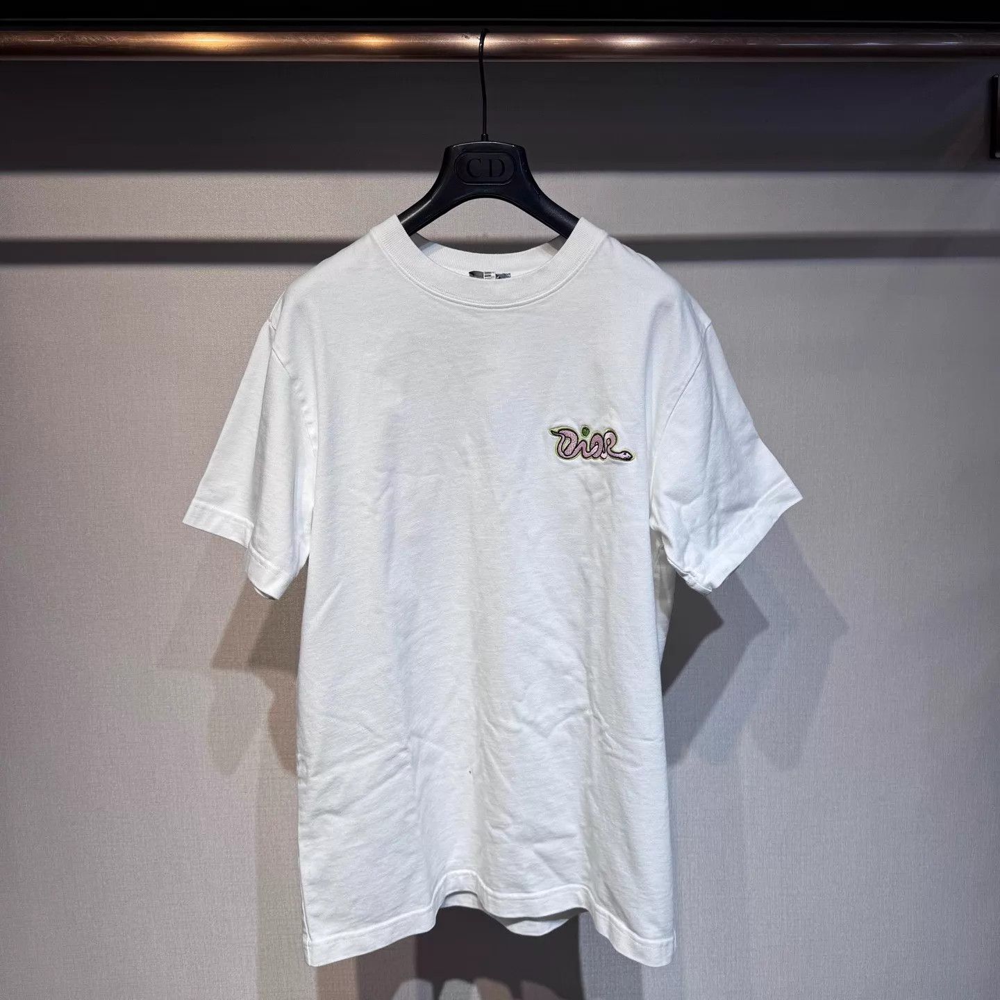 Dior Dior White Embroidered Snake Logo T-shirt M 99 New Size US M / EU 48-50 / 2 - 1 Thumbnail