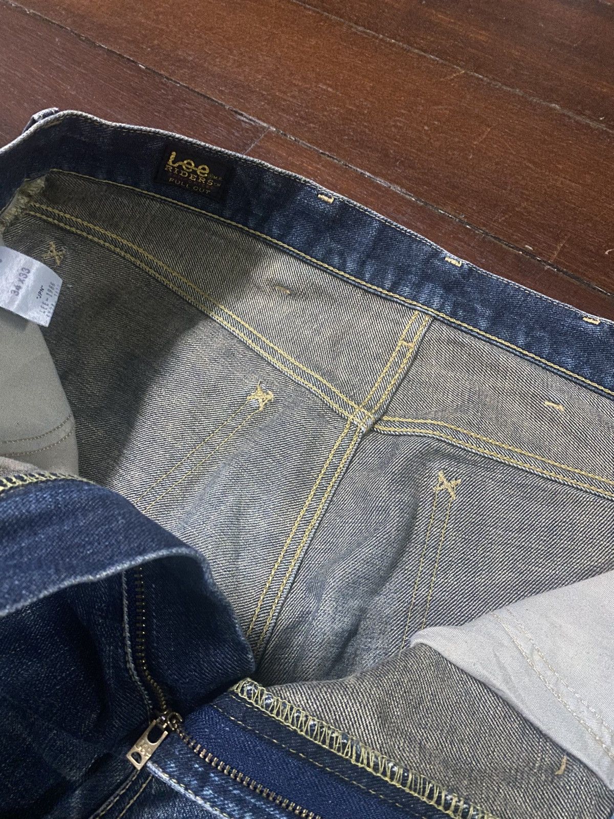 Lee VINTAGE LEE RIDERS SELVEDGE RUSTY MUDWASH DISTRESSED DENIM Size US 35 - 11 Thumbnail