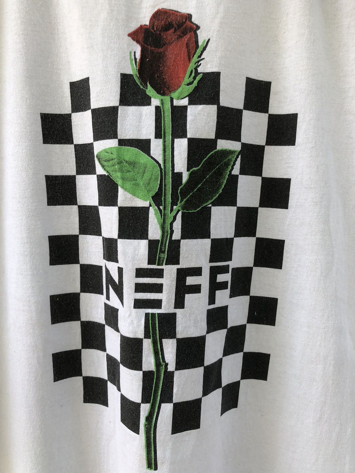 Japanese Brand 🔥RARE🔥Neff Roses Centre Logo Tshirts Size US L / EU 52-54 / 3 - 2 Thumbnail