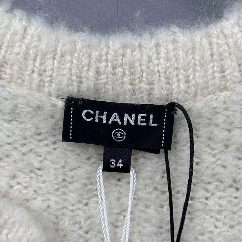 Chanel Chanel 25 New Ski Collection Cashmere Jacket Size 34 Size XS / US 0-2 / IT 36-38 - 4 Thumbnail
