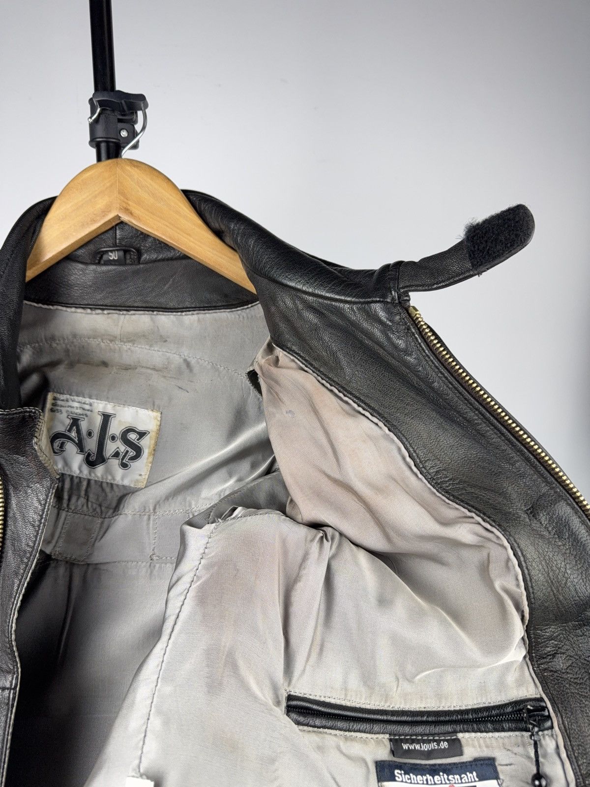 Genuine Leather 90s AJS Biker Moto Leather Motorcycle Jacket Armor Size 50 Size US M / EU 48-50 / 2 - 22 Thumbnail