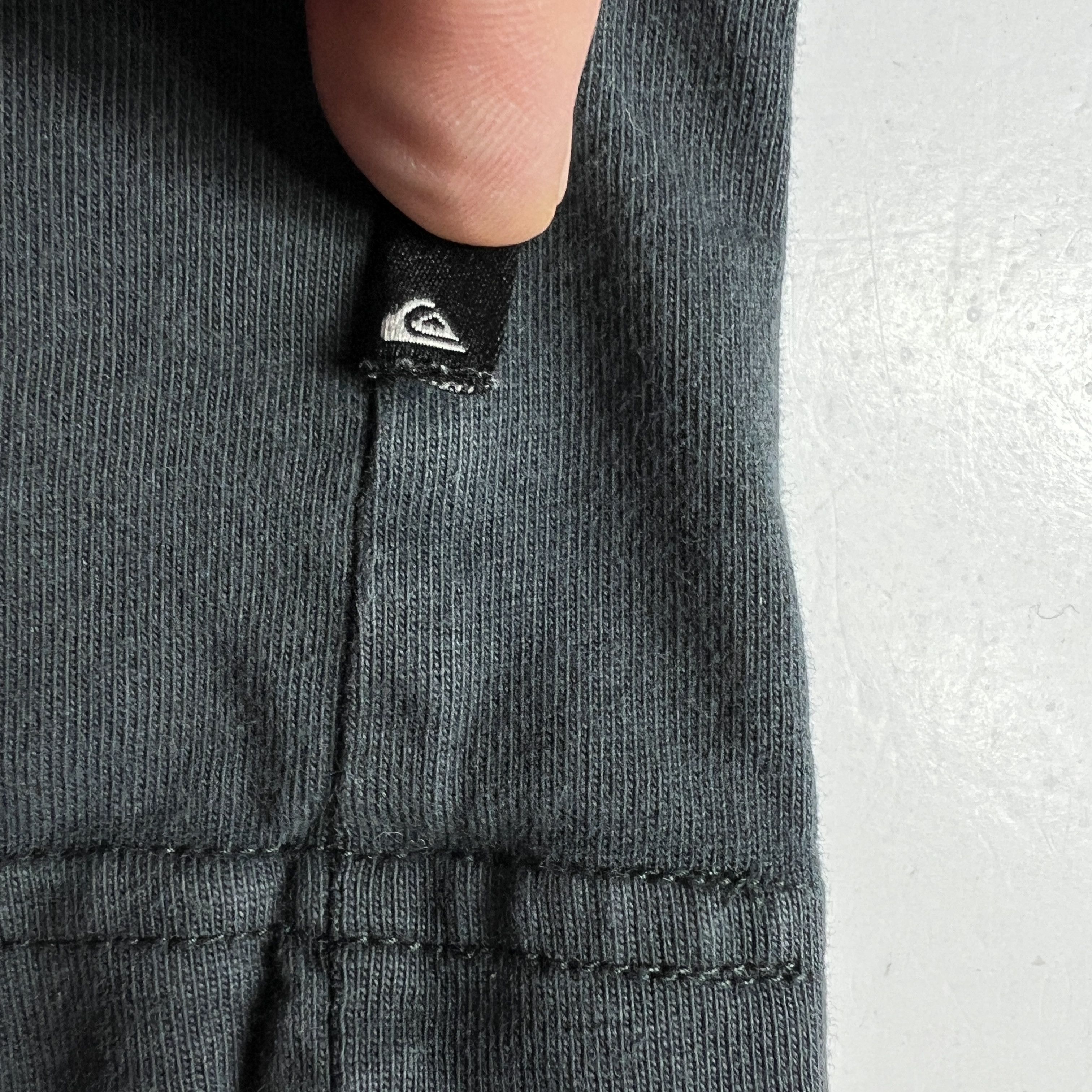 Quiksilver Quiksilver Shirt Black Faded Print Surfer Short Sleeve Tee Size US M / EU 48-50 / 2 - 5 Thumbnail