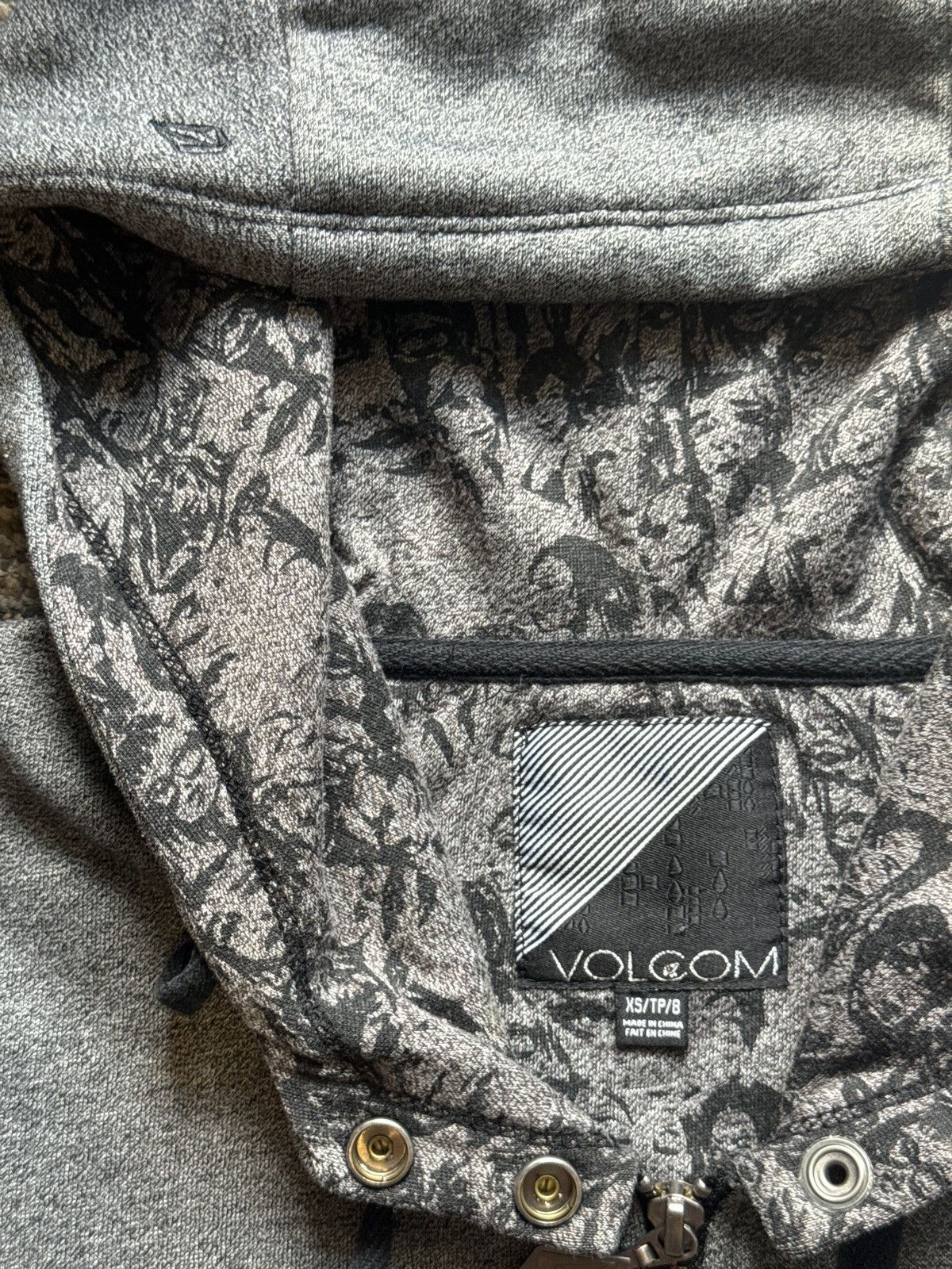 Le Grande Bleu (L.G.B.) LGB style studded volcom hoodie Size US XS / EU 42 / 0 - 4 Thumbnail