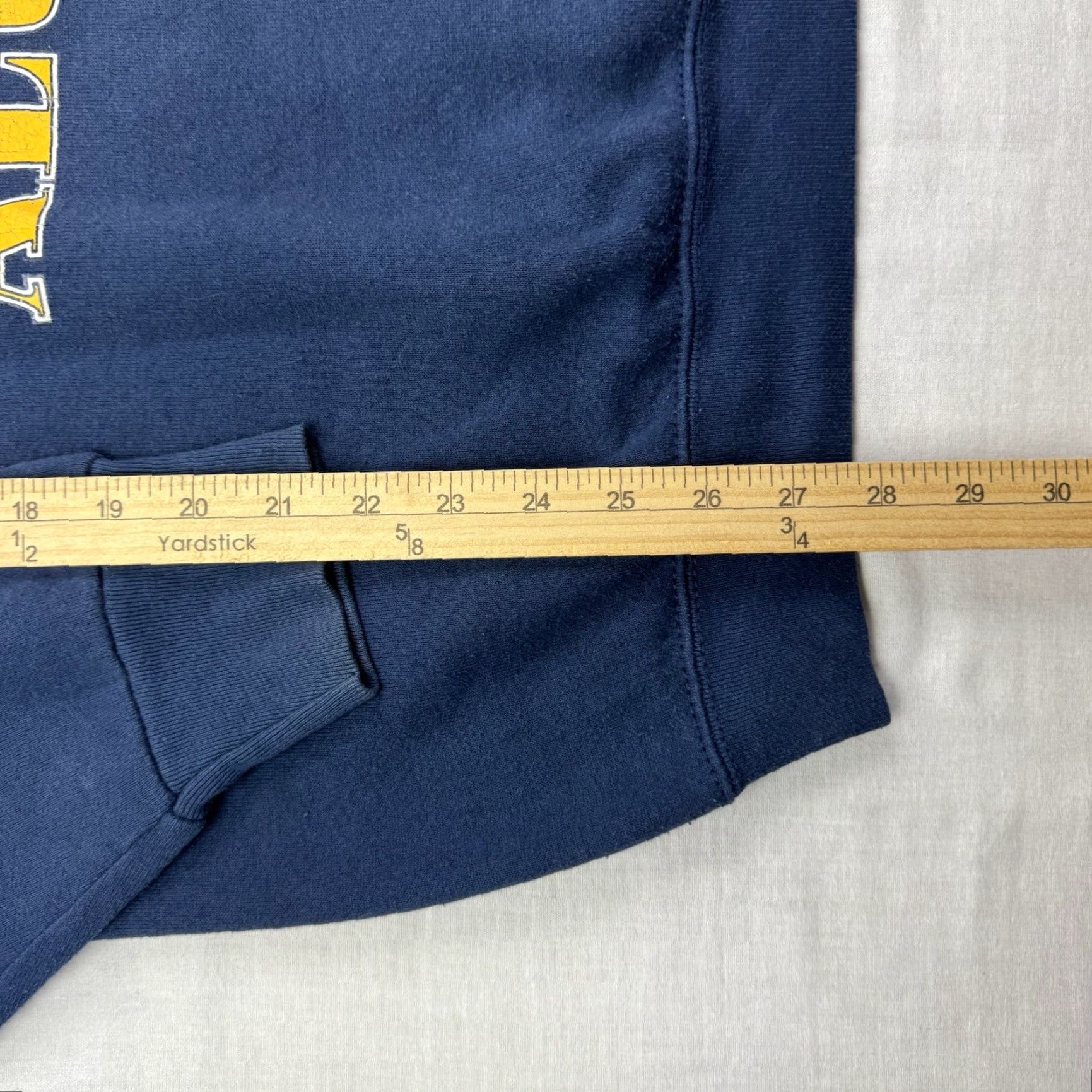 Fruit Of The Loom VINTAGE Fairfield High School Alumni Sweatshirt Adult 2XL Crewneck Pullover 90s Size US XXL / EU 58 / 5 - 6 Thumbnail