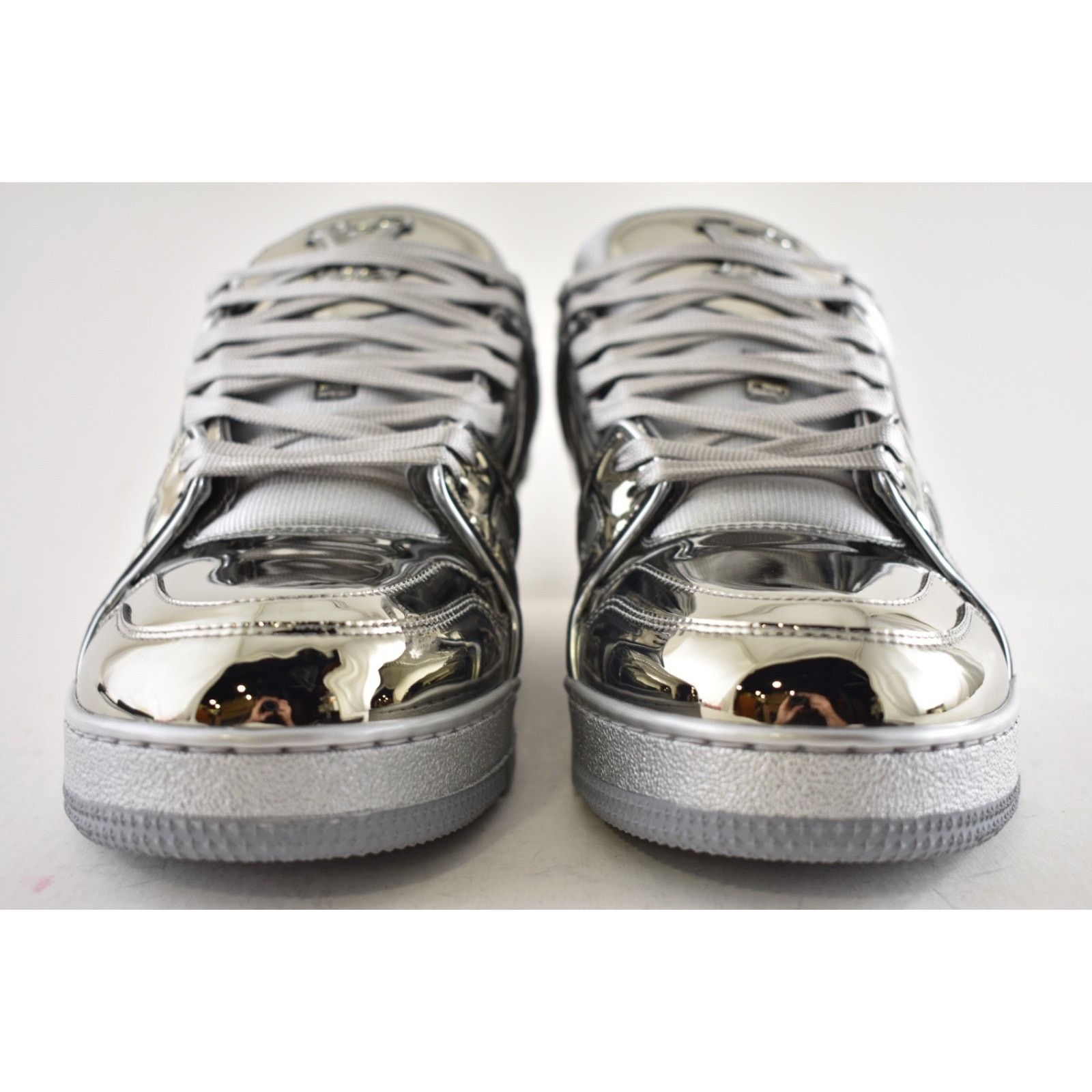 Louis Vuitton Louis Vuitton Chrome Metallic Mirror Silver Low Top Trainer Size US 9 / EU 42 - 10 Thumbnail