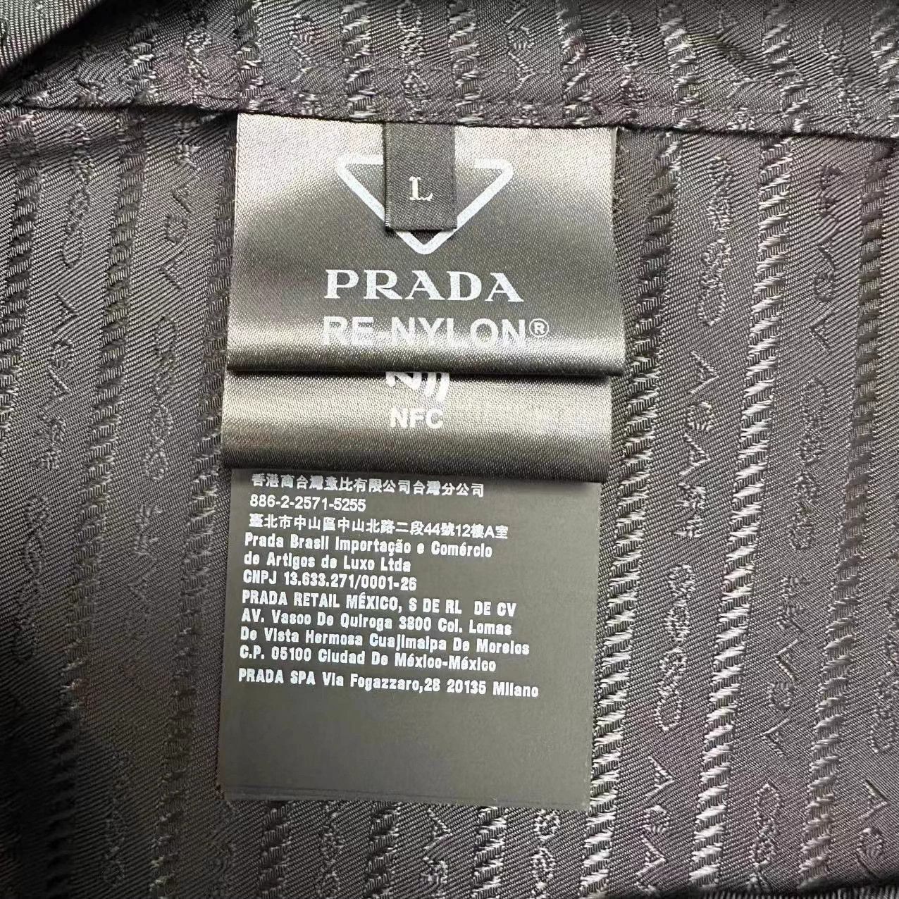 Prada Prada all-over logo short sleeve shirt L new Size US L / EU 52-54 / 3 - 4 Thumbnail