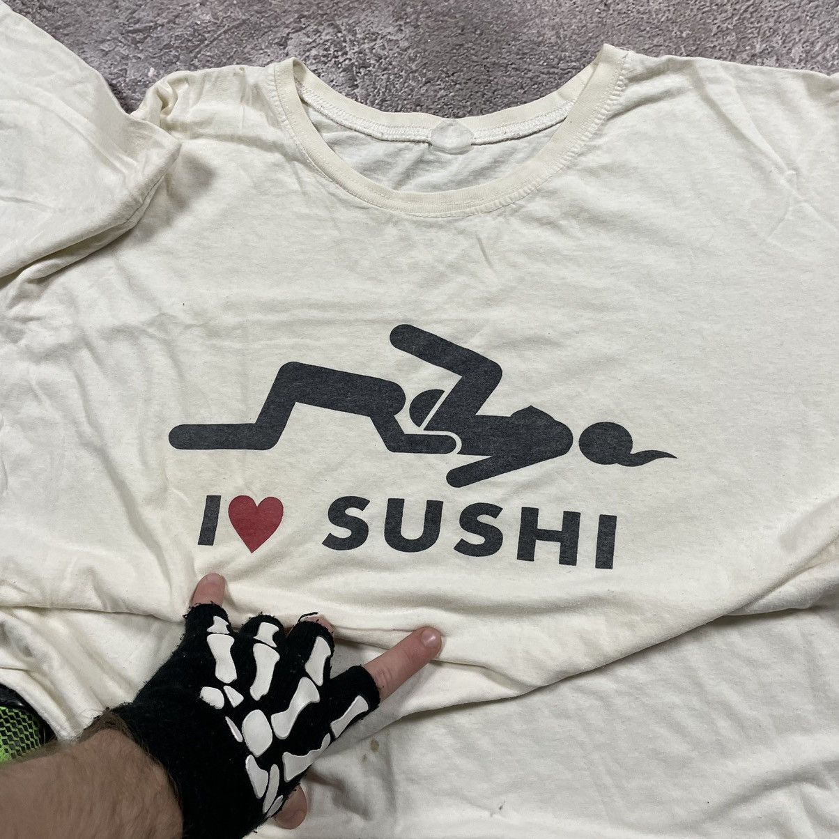 Vintage Vintage Y2K Sushi Graphic Tee Cream Oversized Grunge Faded L Size US L / EU 52-54 / 3 - 6 Thumbnail