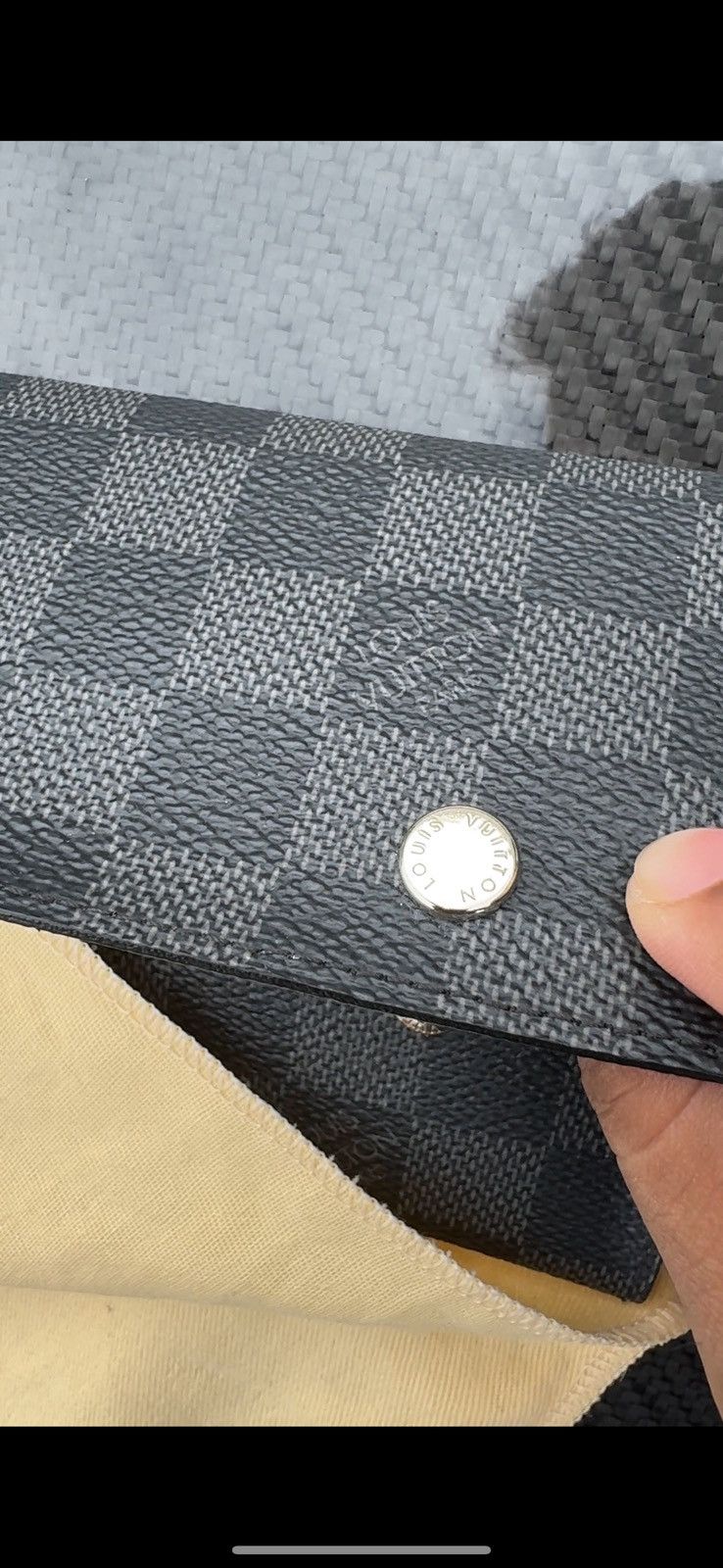 Louis Vuitton LOUIS VUITTON 🔥 BLACK AND GREY MONOGRAM POCKETBOOK (LIMITED) Size ONE SIZE - 7 Thumbnail