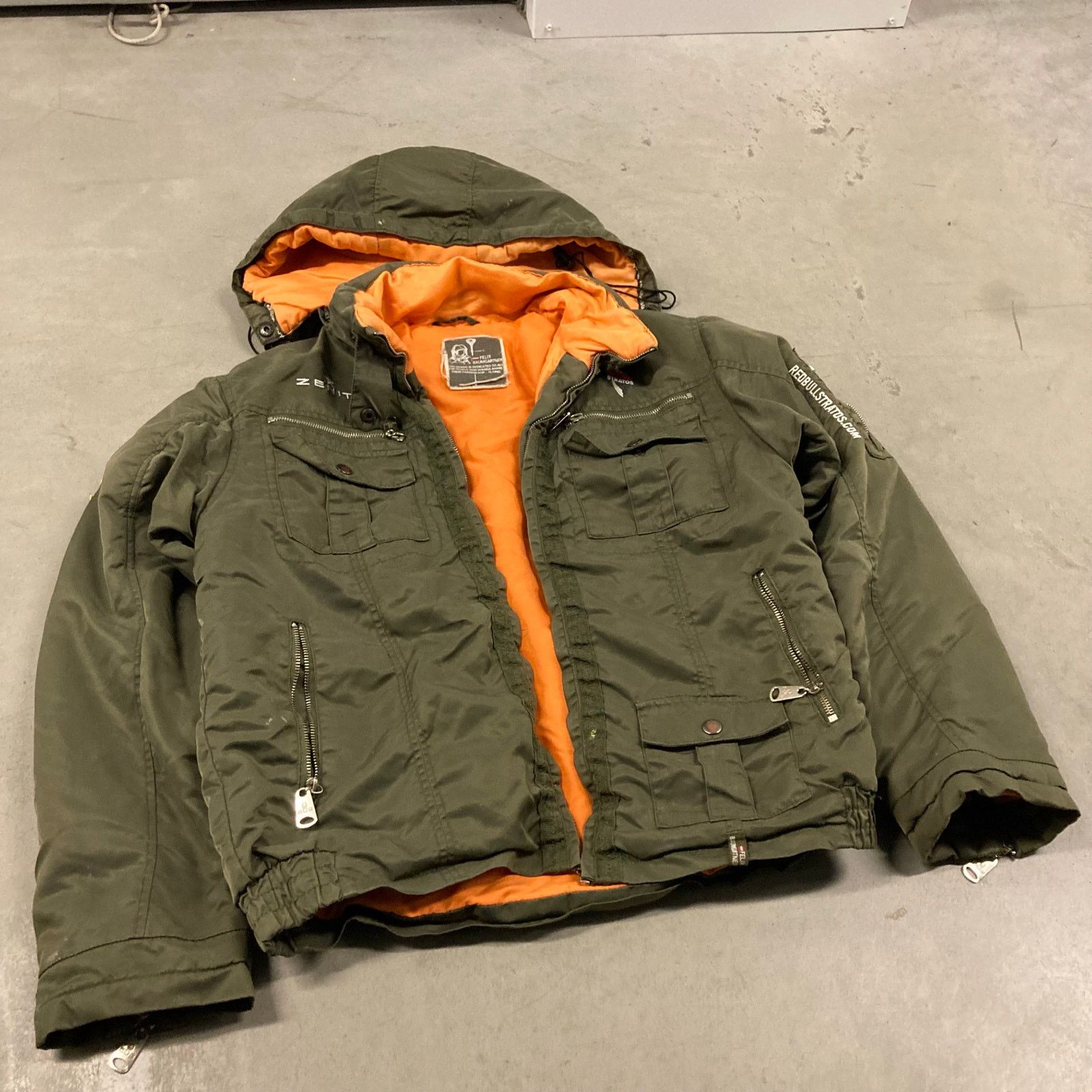 Vintage y2k Felix baumgartner Red Bull stratos zenith patch jacket Size US M / EU 48-50 / 2 - 1 Thumbnail