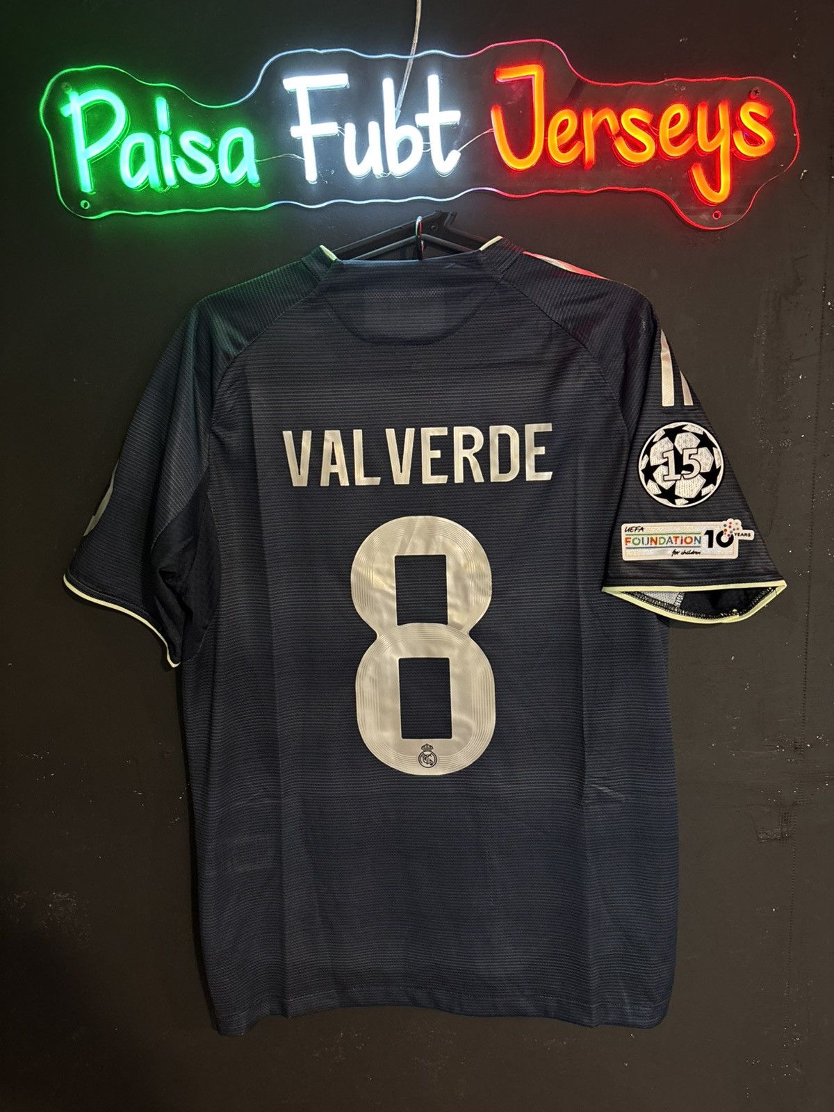 Adidas Real madrid 25/25 Player version Valverde #8 Size US XL / EU 56 / 4 - 3 Thumbnail