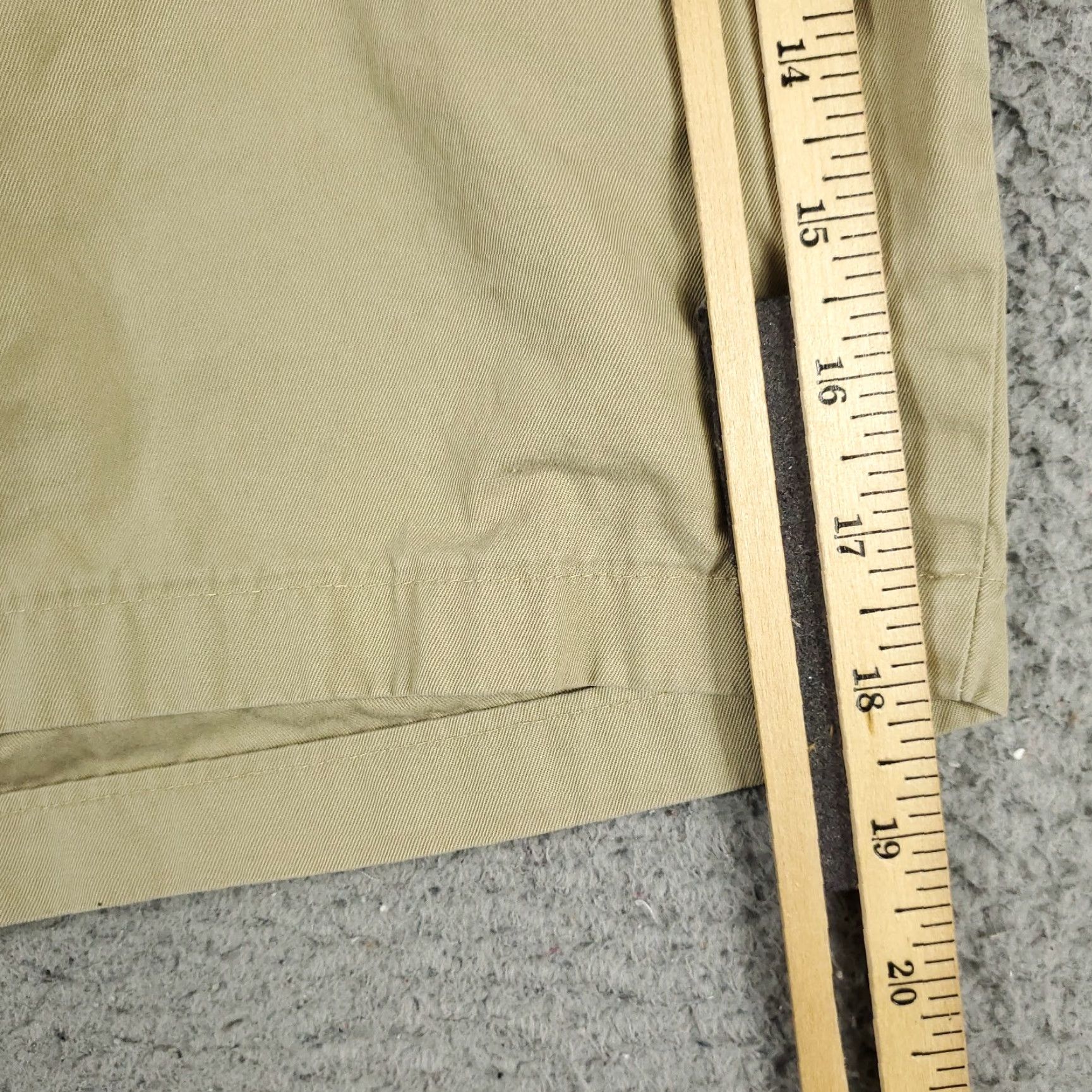 Ralph Lauren Vintage Ralph Lauren Men's Chino Shorts Size 52 Beige Flat Front Casual Classic Size US 36 / EU 52 - 5 Thumbnail