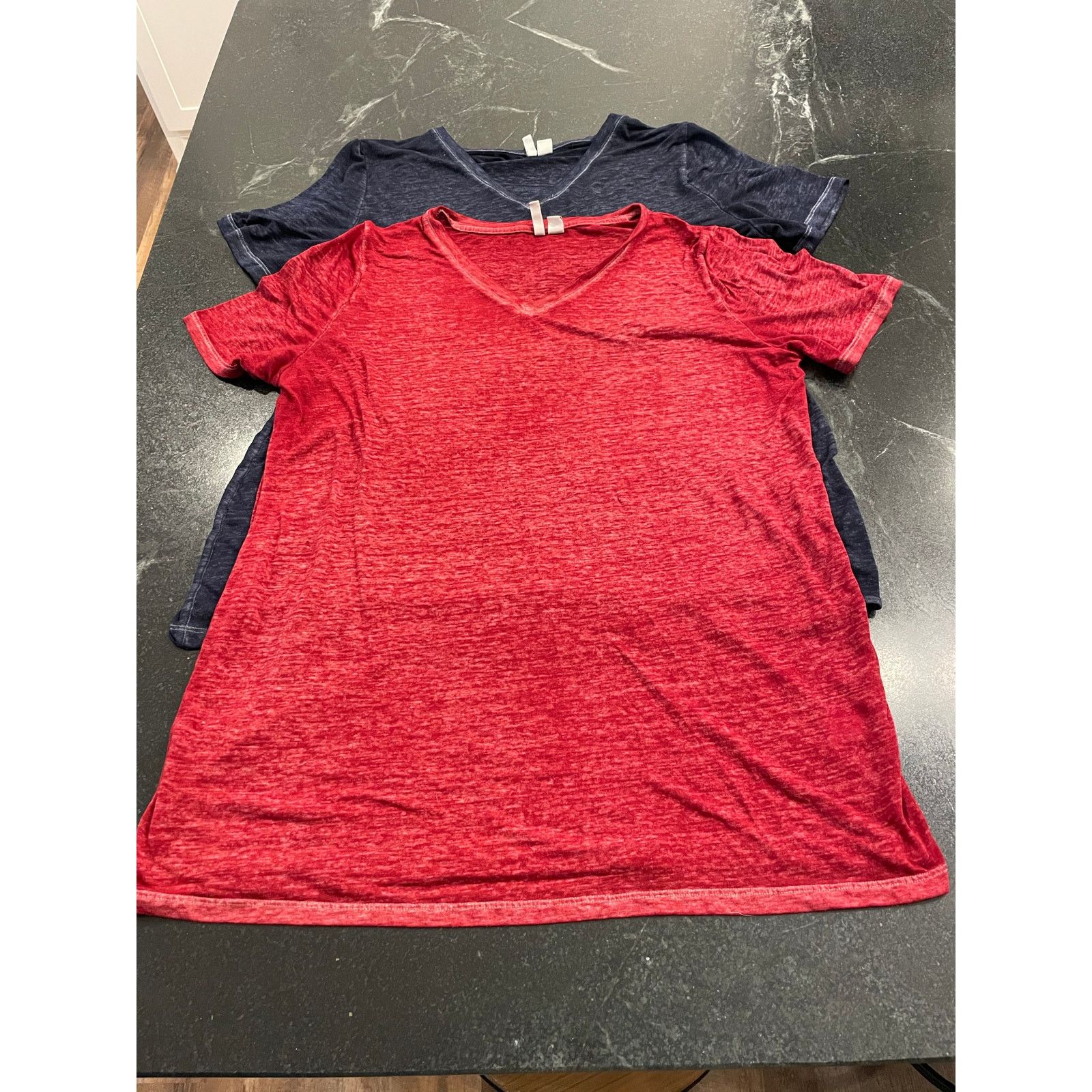 Other CATO 3 ladies tees, navy, red and white with peace sign. LG Size L / US 10 / IT 46 - 3 Thumbnail