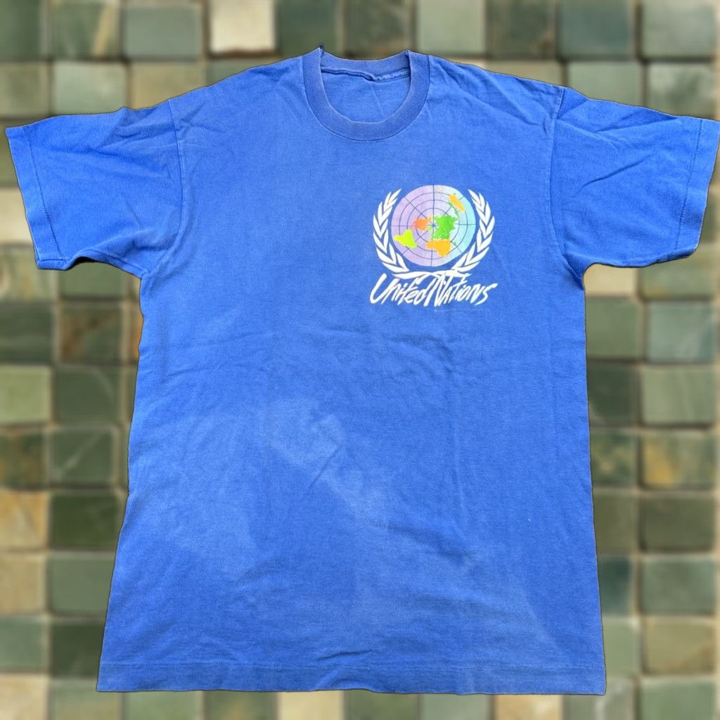 Fruit Of The Loom VINTAGE United Nations UN Map T Shirt Men’s Large Blue Graphic L Mens Shirt Size US L / EU 52-54 / 3 - 1 Thumbnail
