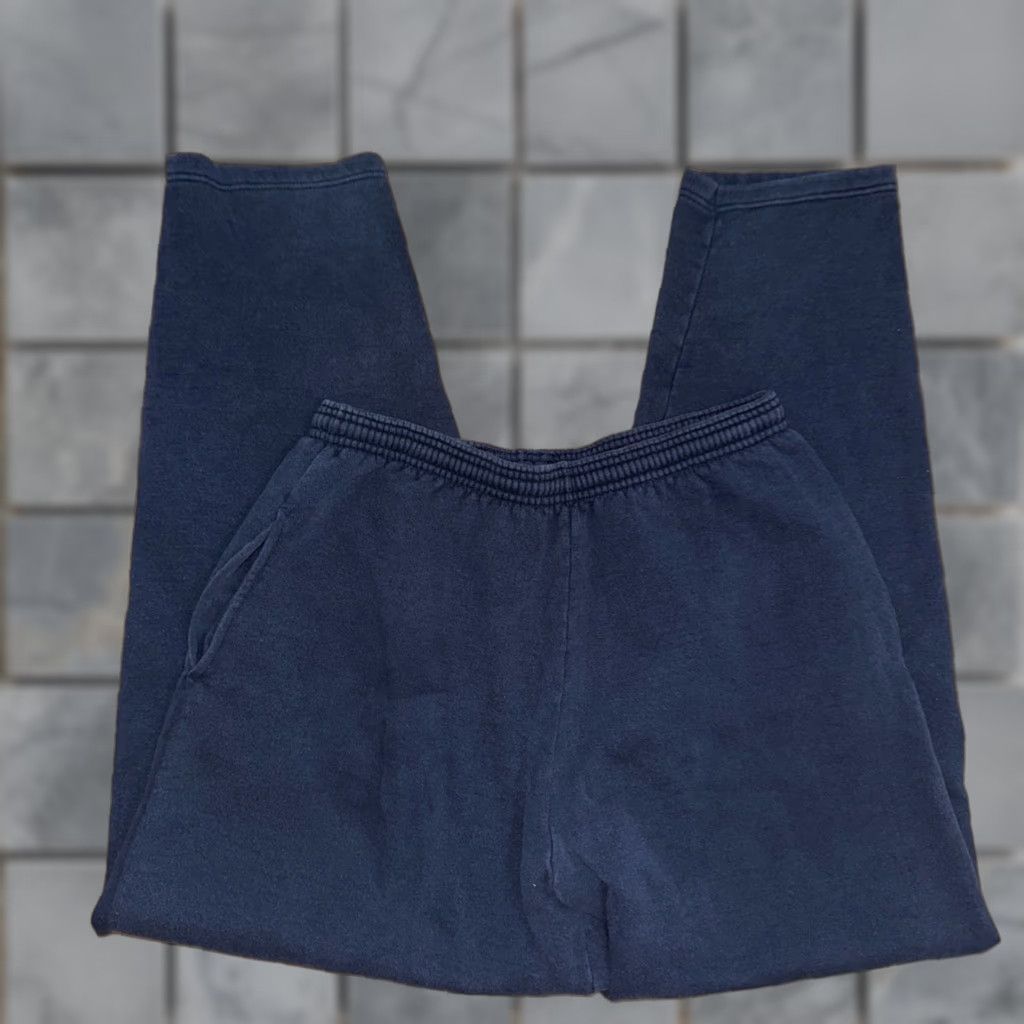 Nike VINTAGE Nike Wide Leg Sweatpants Navy Blue XL 34x32 Silver Tag Mens Regular Sweatpants Nike Wide Leg Blue 90s (if applicable) Size US 36 / EU 52 - 1 Thumbnail