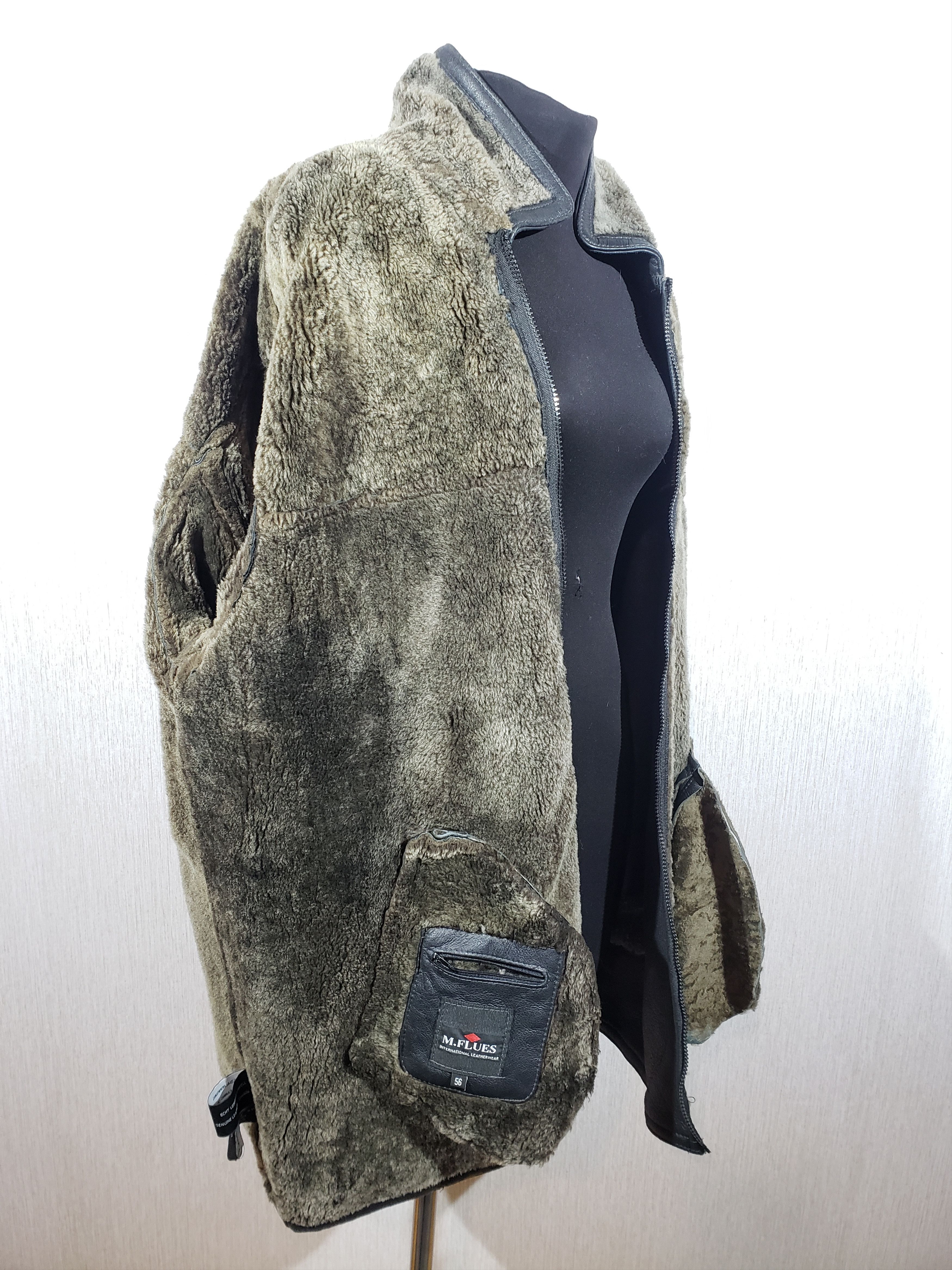 Other Stylish men's black sheepskin coat. Size US XXL / EU 58 / 5 - 7 Thumbnail