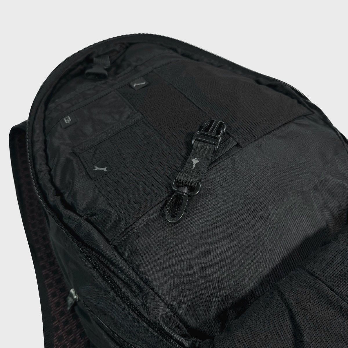 Oakley × Vintage RARE 2000's vintage technical Oakley Red Code backpack Size ONE SIZE - 16 Thumbnail