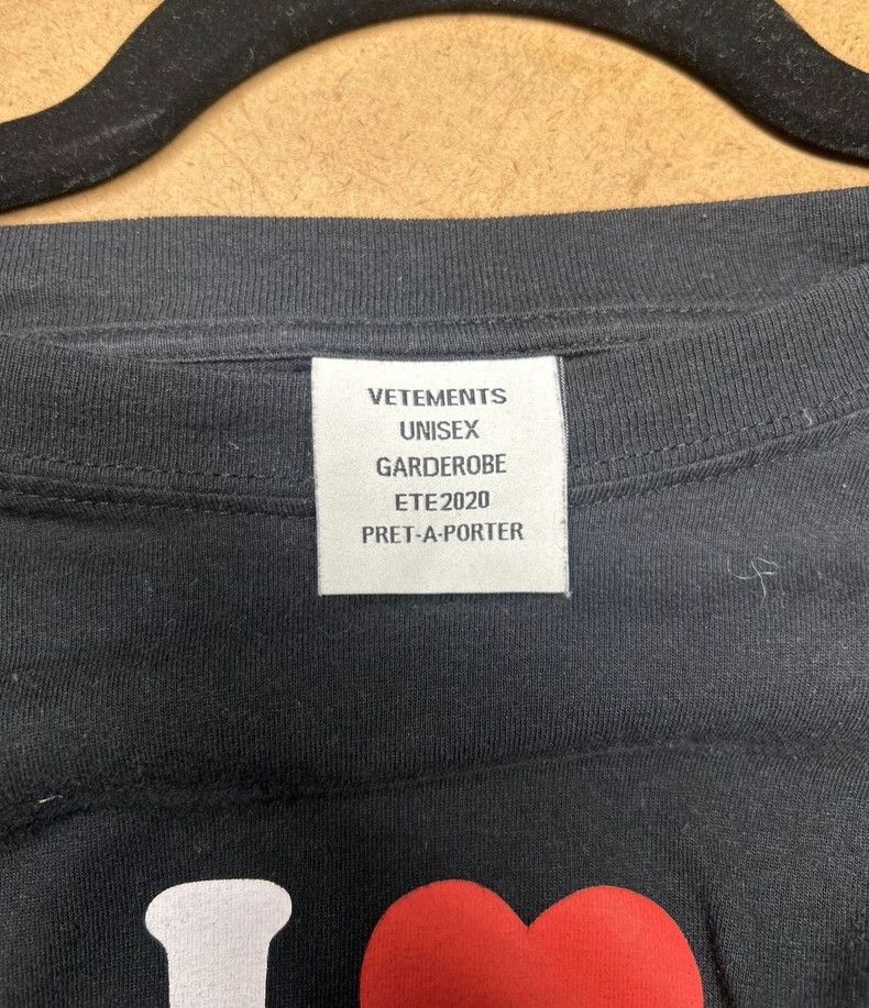 Vetements Vetements Short Sleeve T-Shirt Size US S / EU 44-46 / 1 - 3 Thumbnail