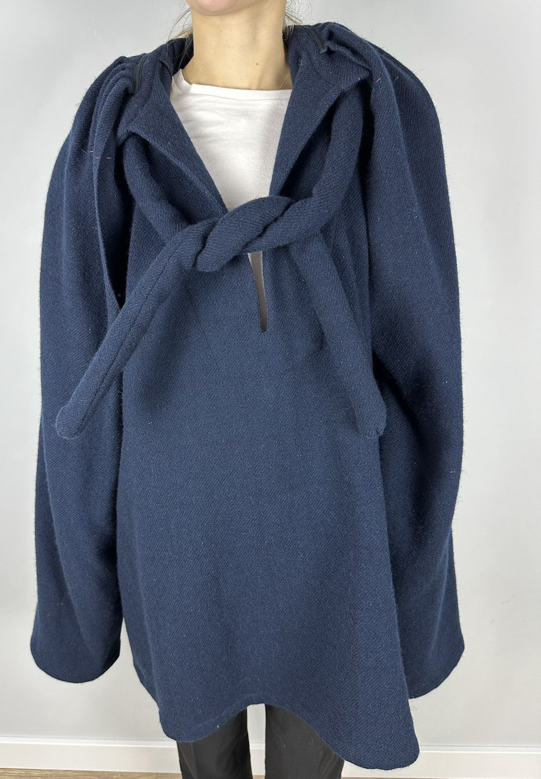 Maison Margiela Maison Margiela Knit Poncho Cape Check Design Wool OS Rare Size S / US 4 / IT 40 - 4 Thumbnail