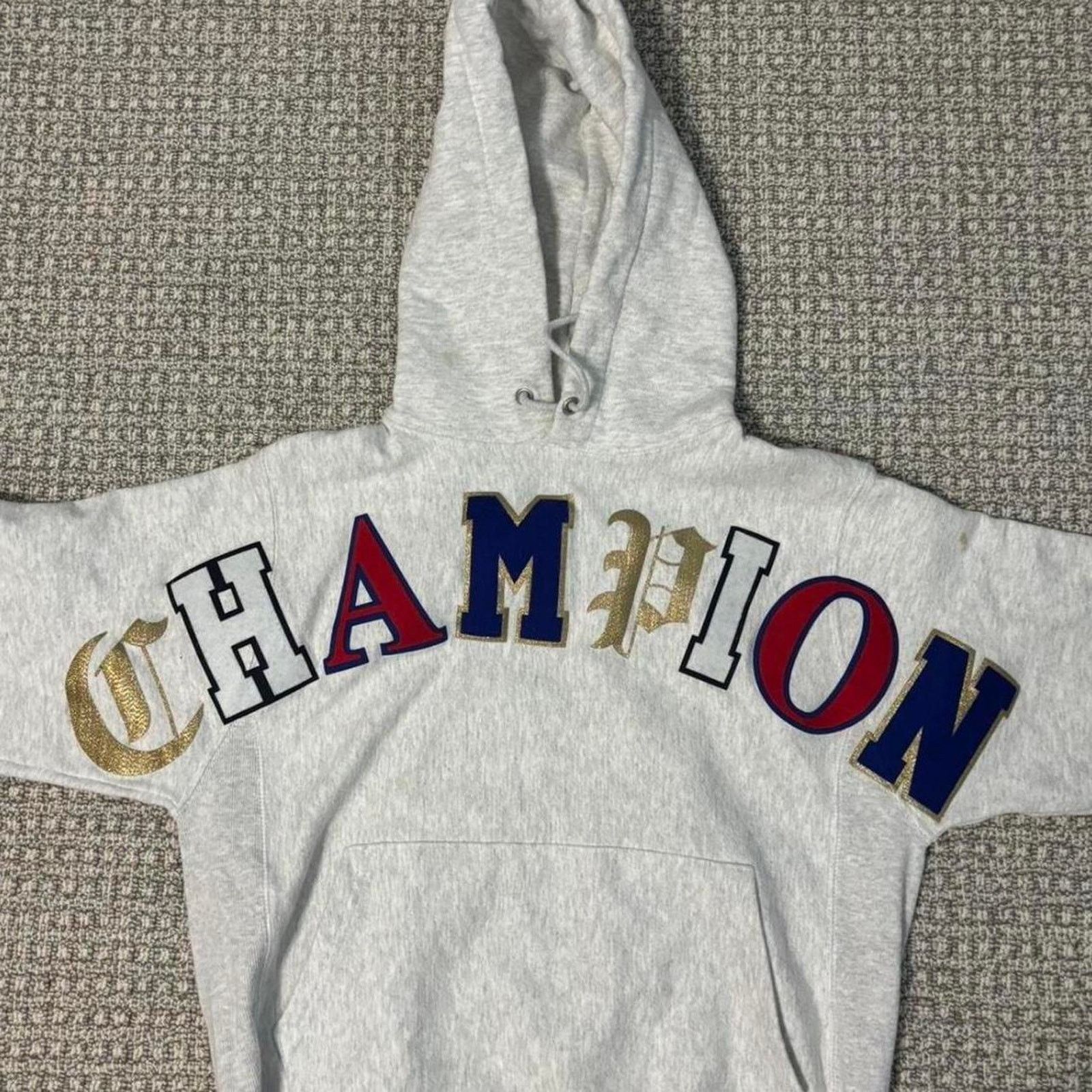 Champion Vintage 90s Champion Reverse Weave Embroidered Hoodie Size US S / EU 44-46 / 1 - 1 Thumbnail