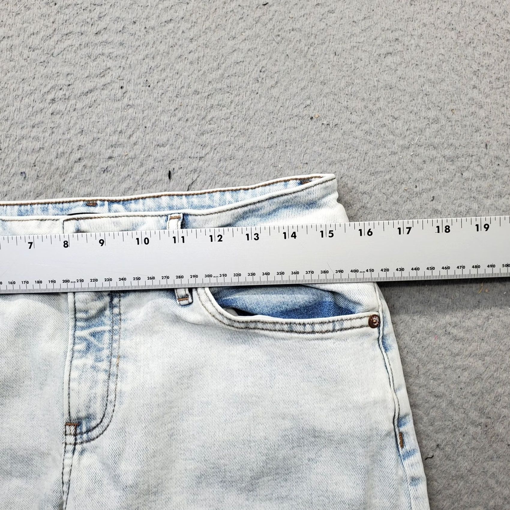 Express Express Womens 8 Jeans Boyfriend Mid Rise Light Wash Straight Leg Denim Leather? Size 30" / US 8 / IT 44 - 6 Thumbnail