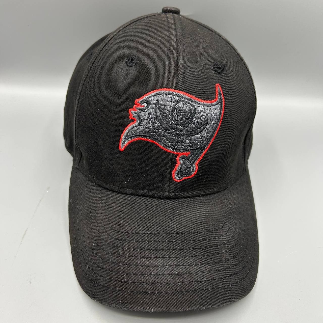 Other Tampa Bay Buccaneers Hat Men Black NFL Strap Back Cap Cotton Size ONE SIZE - 1 Thumbnail