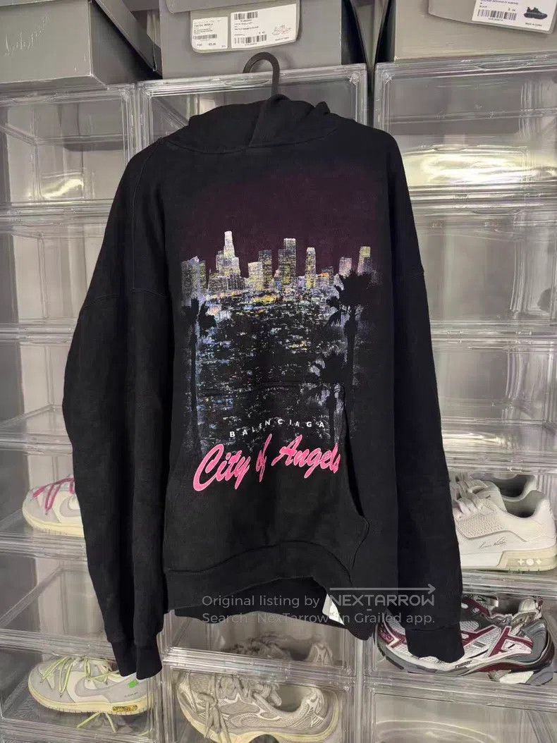 Balenciaga Balenciaga Night Scene Short Sleeve Size US L / EU 52-54 / 3 - 1 Thumbnail