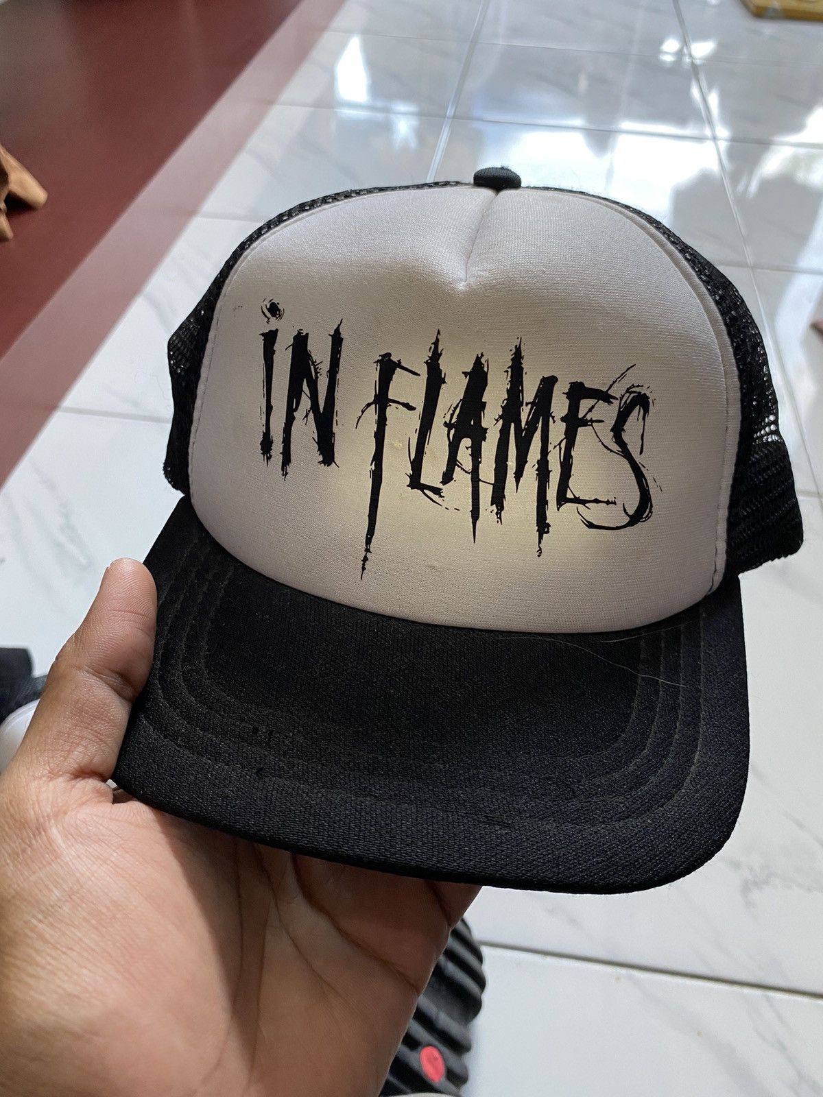 Band Tees × Vintage Vintage in flames band Trucker hats Size ONE SIZE - 1 Thumbnail