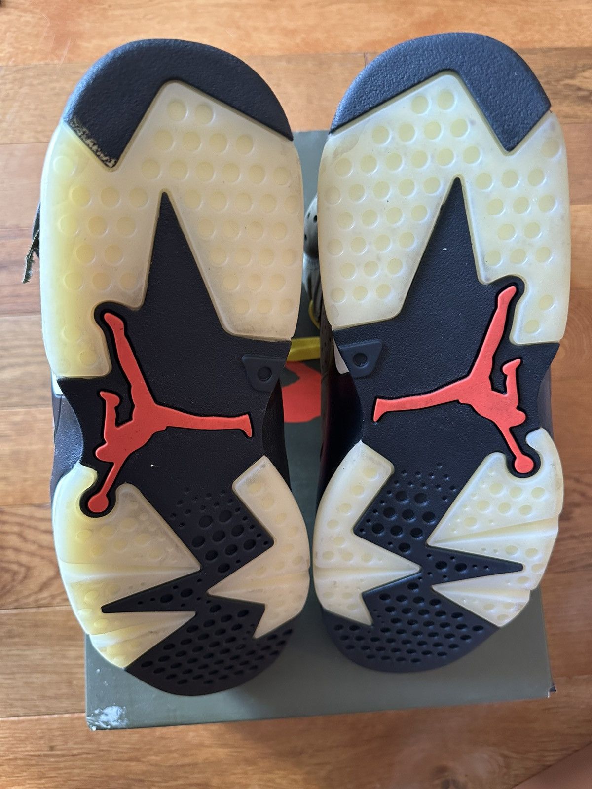 Jordan Brand × Nike × Travis Scott Air Jordan 6 Travis Scott Size US 12 / EU 45 - 4 Thumbnail
