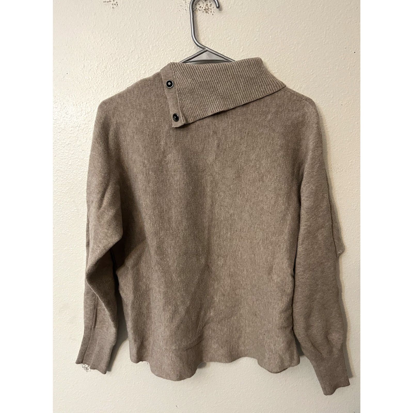 Nicole Miller Nicole Miller New York Sueters Beige Size Large Long Sleeve Size L / US 10 / IT 46 - 2 Thumbnail
