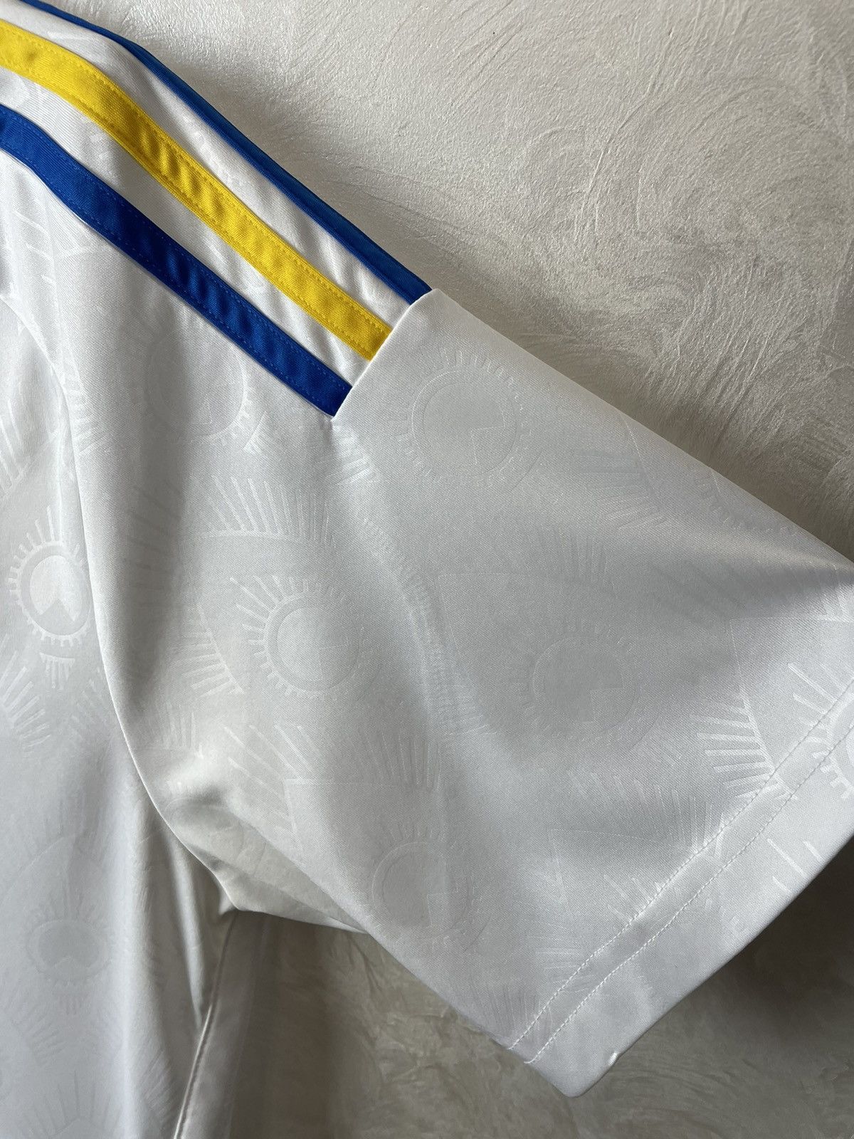 Adidas Adidas Leeds United Home football jersey 2023-24 L Size US L / EU 52-54 / 3 - 7 Thumbnail
