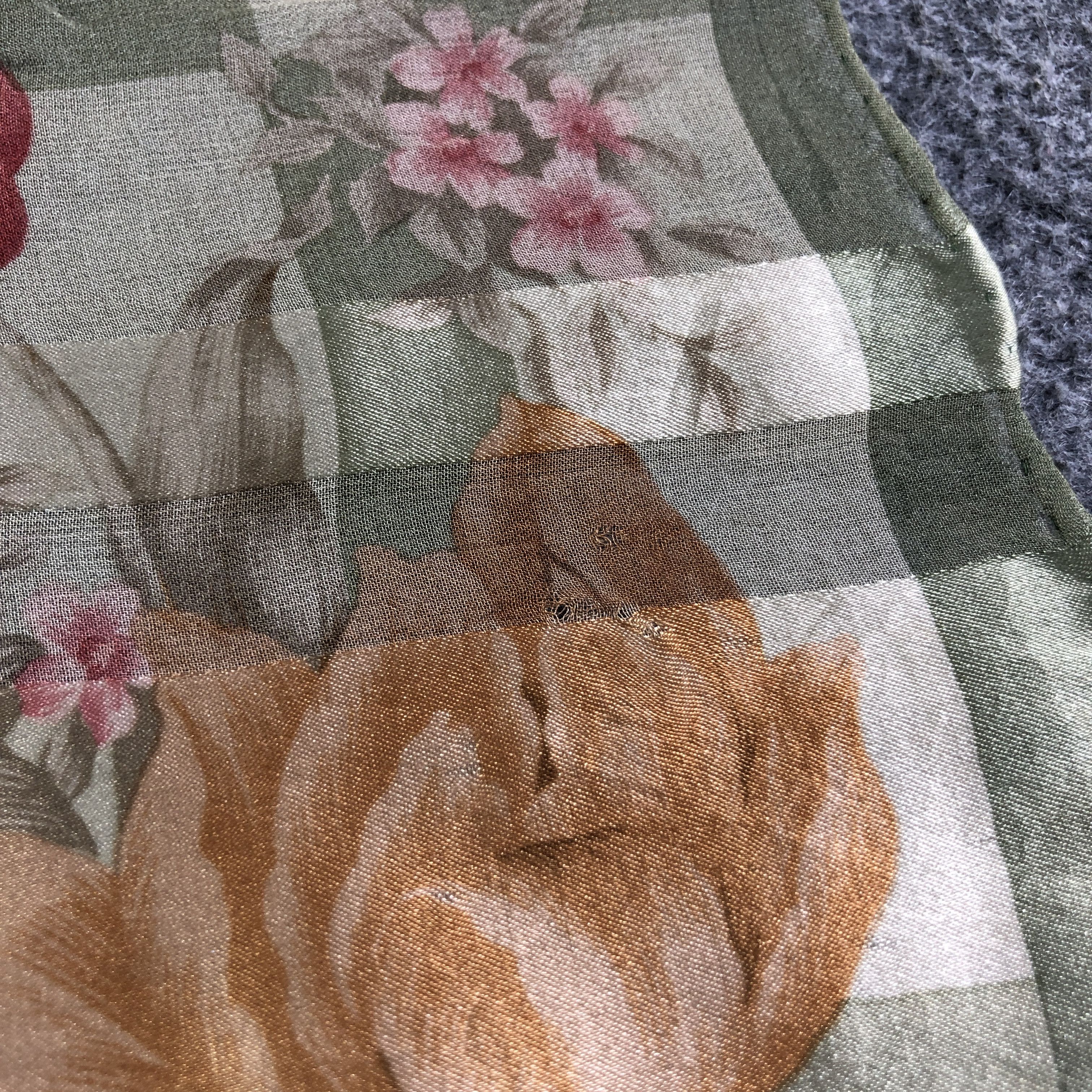 Hardy Amies Hardy Amies Floral Hand Rolled Silk Scarf M1045 Size ONE SIZE - 6 Thumbnail