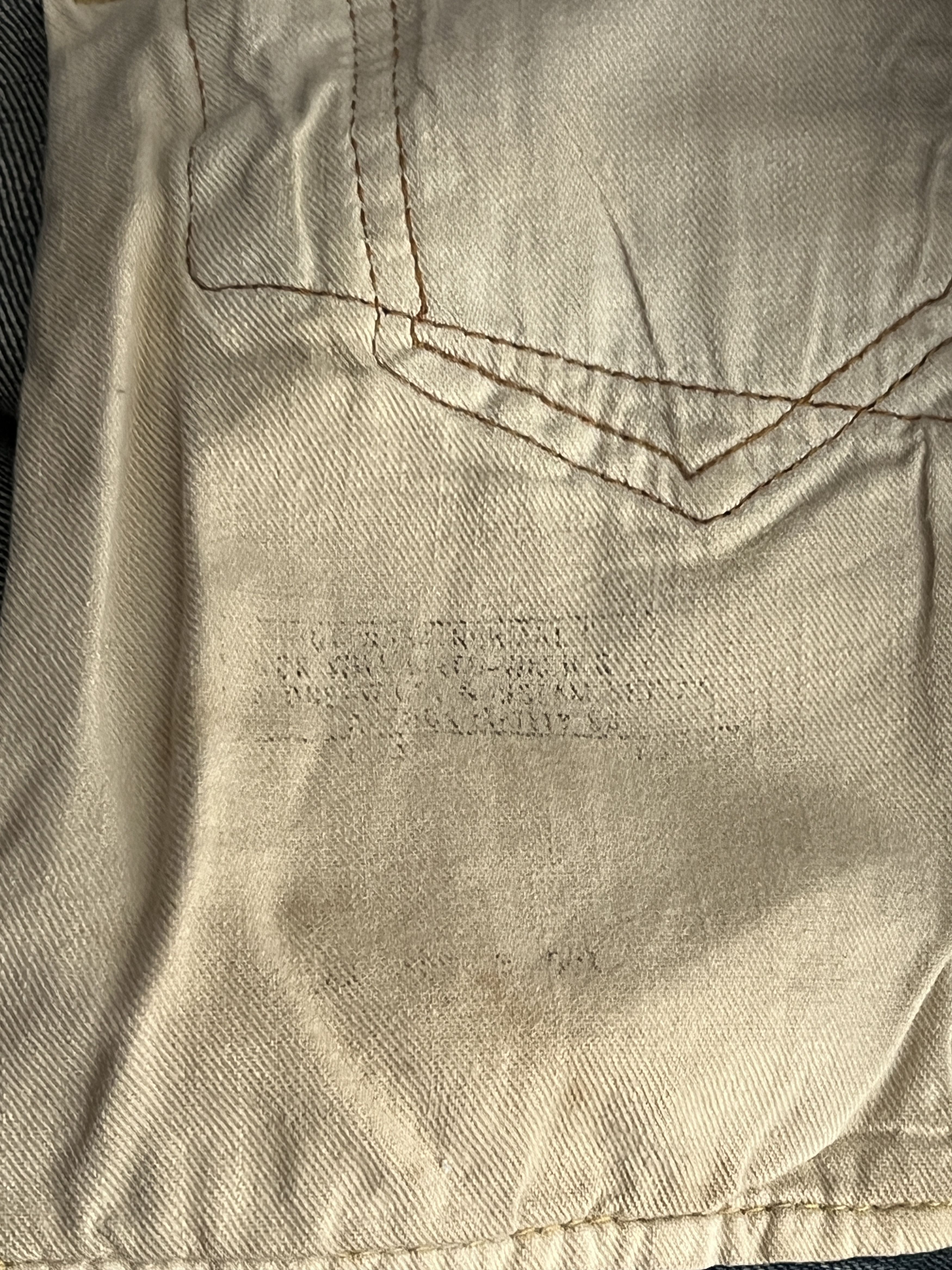 Levi's 1960s Levi's 501 Distressed Redline Selvedge #16 Rivet Jeans Size US 34 / EU 50 - 12 Thumbnail