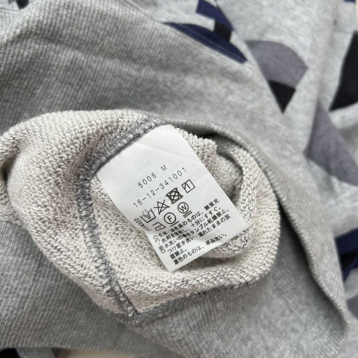 Vivienne Westwood Vivienne Westwood Alphabet Sweatshirt. Size M / US 6-8 / IT 42-44 - 6 Thumbnail