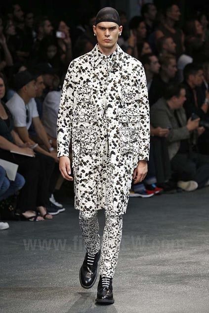Givenchy Givenchy S/S'15 Floral Tee Size US M / EU 48-50 / 2 - 10 Thumbnail