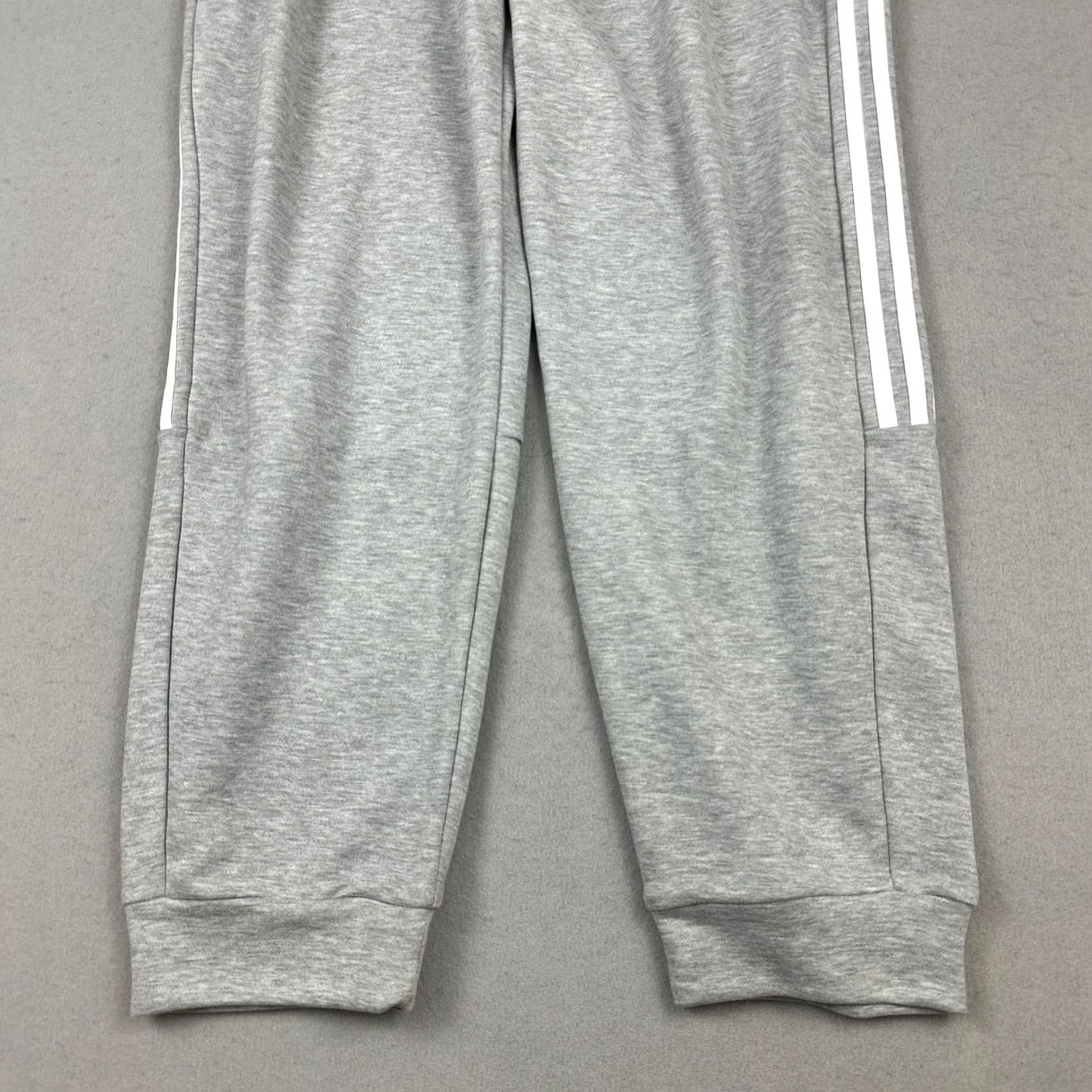 Adidas Adidas Pants XL Gray Solid Jogger Sweatpants Drawstring Pockets Men's Regular Inseam 28in Athletic Sports Size US 35 - 3 Thumbnail