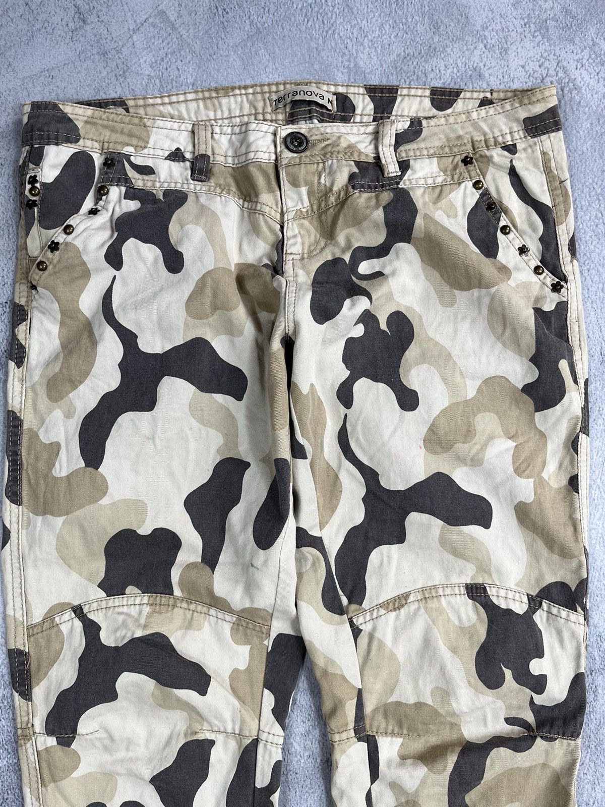 Japanese Brand × Vintage Vintage Y2K Low Rise camo double knee style pants japan M Size 28" / US 6 / IT 42 - 2 Thumbnail