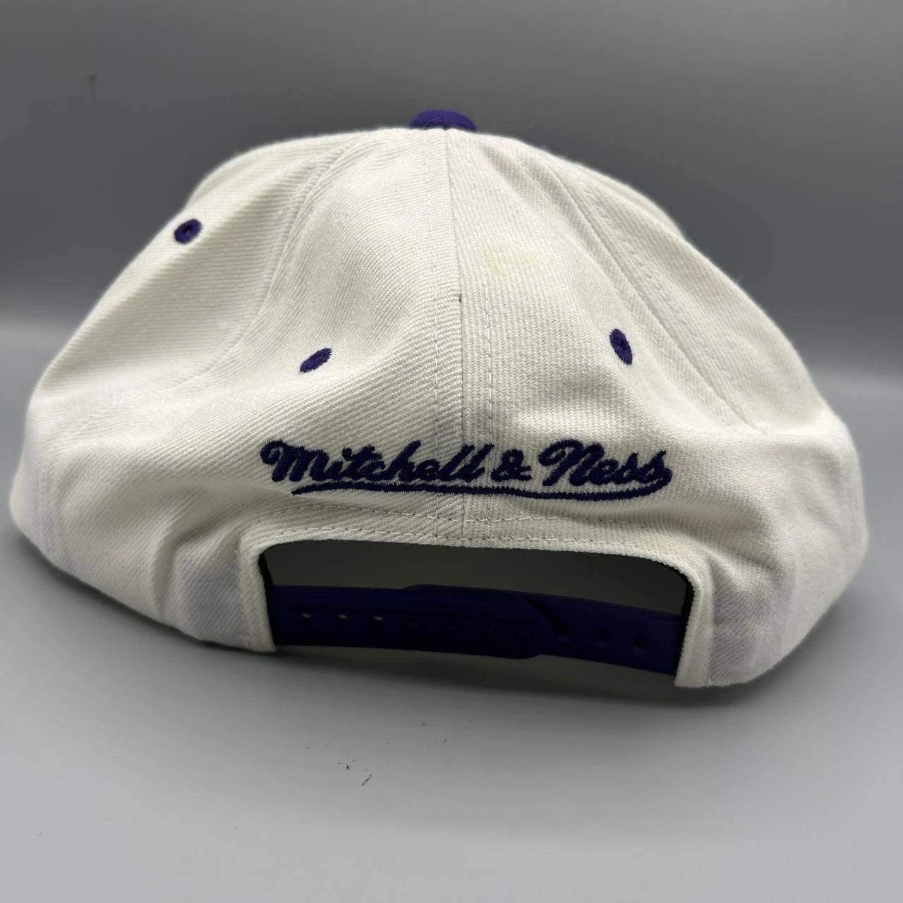 Mitchell & Ness Los Angeles LA Lakers Hat Men White Purple Snap Back Cap Size ONE SIZE - 6 Thumbnail