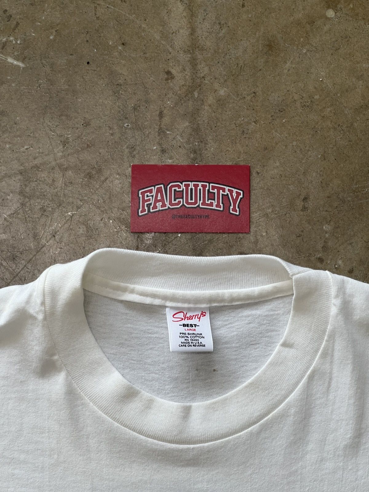 Vintage Vintage Looney Tunes Los Angeles Tee Sz. Large Size US L / EU 52-54 / 3 - 3 Thumbnail