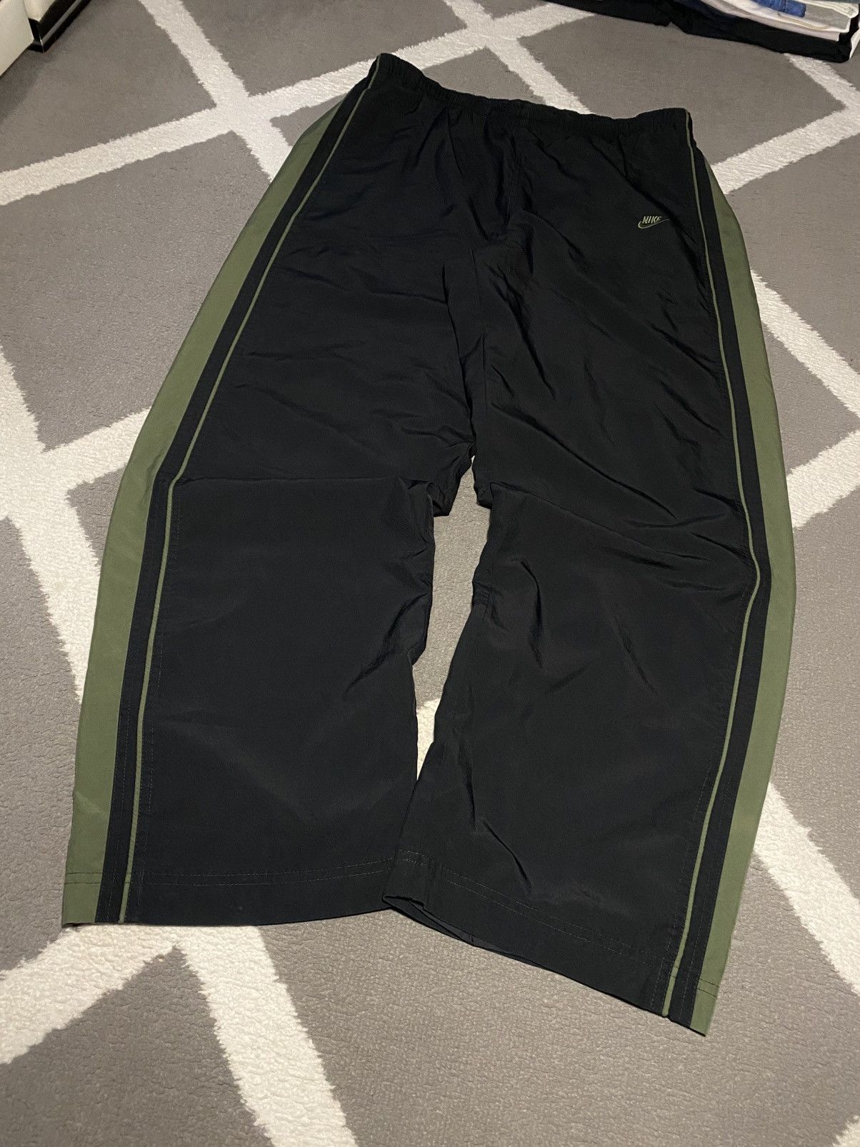 Nike × Vintage Vintage 00’s Nike Swoosh Baggy Staight Fit Sweatpants TN Size US 34 / EU 50 - 8 Thumbnail