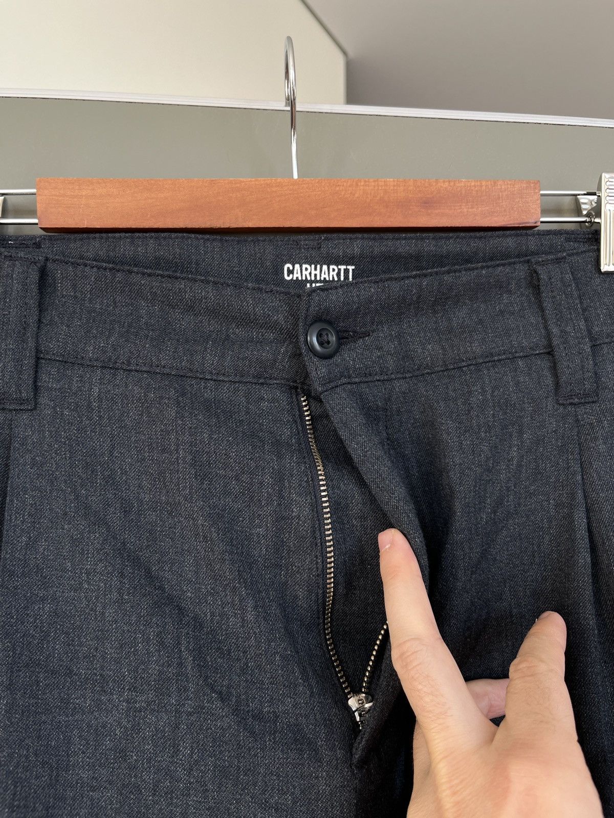Carhartt Wip Carhartt Wip Taylor Short Pants Size US 33 - 4 Thumbnail