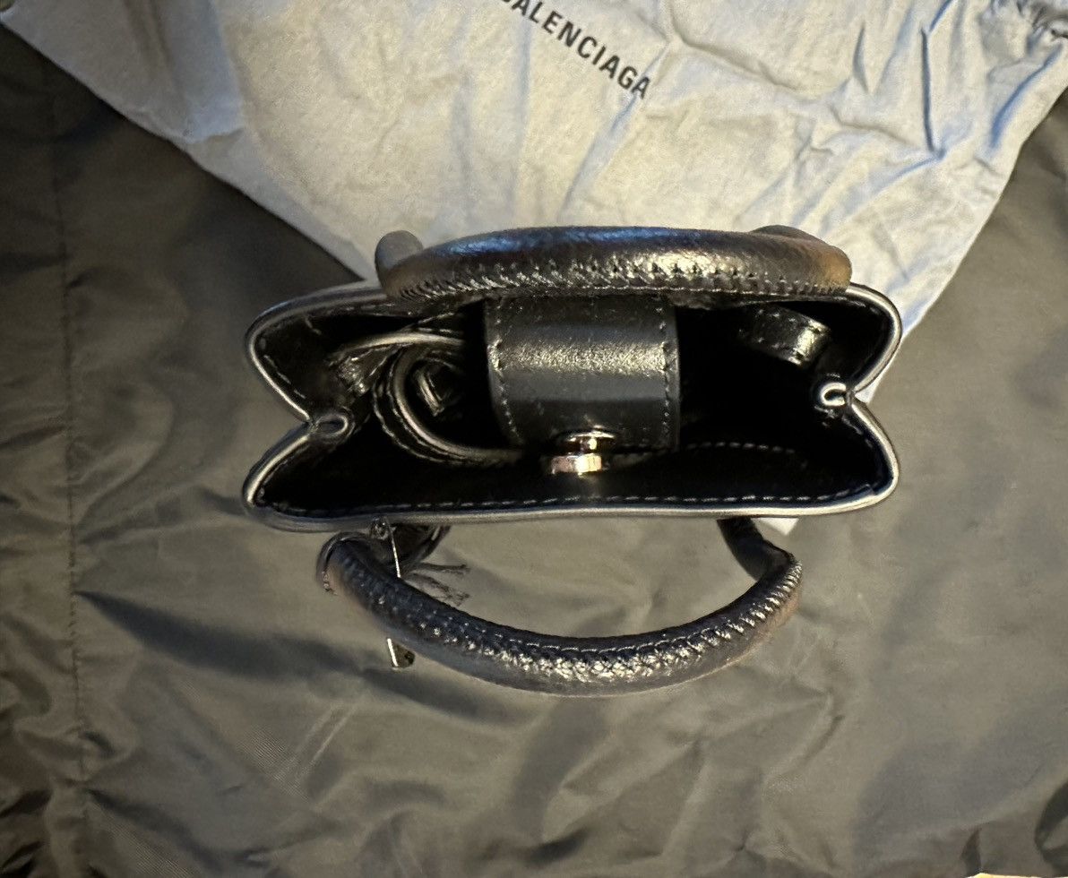 Balenciaga BALENCIAGA x SIMPSONS Mini Leather Tote Size ONE SIZE - 2 Thumbnail