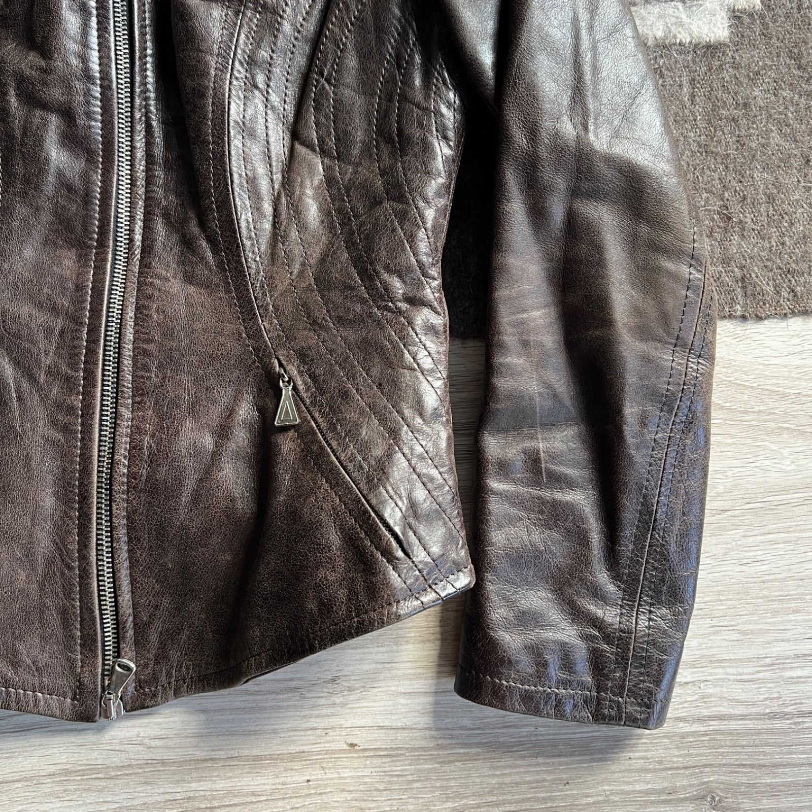 Leather Vintage Anniversary 1957 Leather Moto Style Jacket 9481AC Size M / US 6-8 / IT 42-44 - 6 Thumbnail